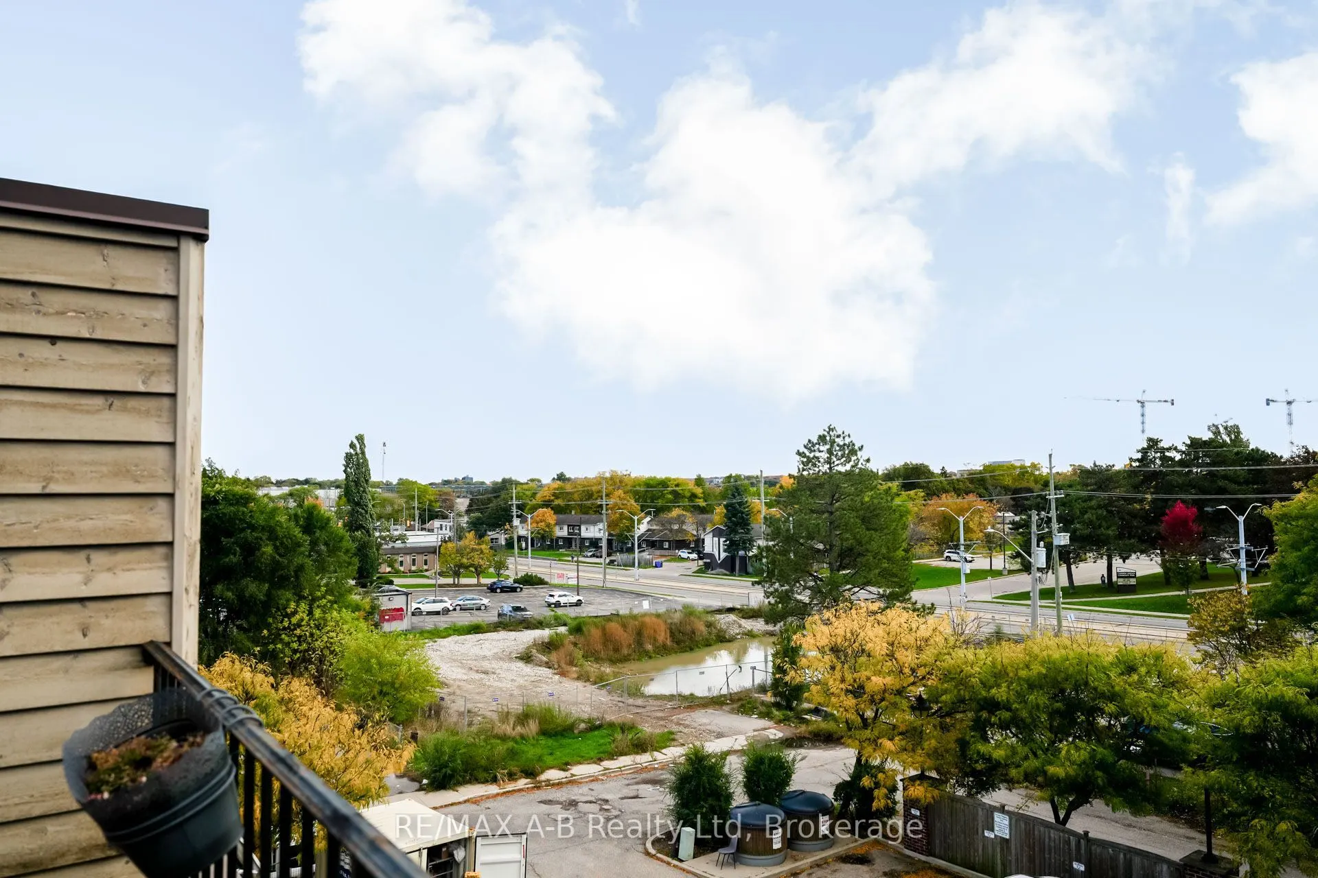 555 King Street E, #305