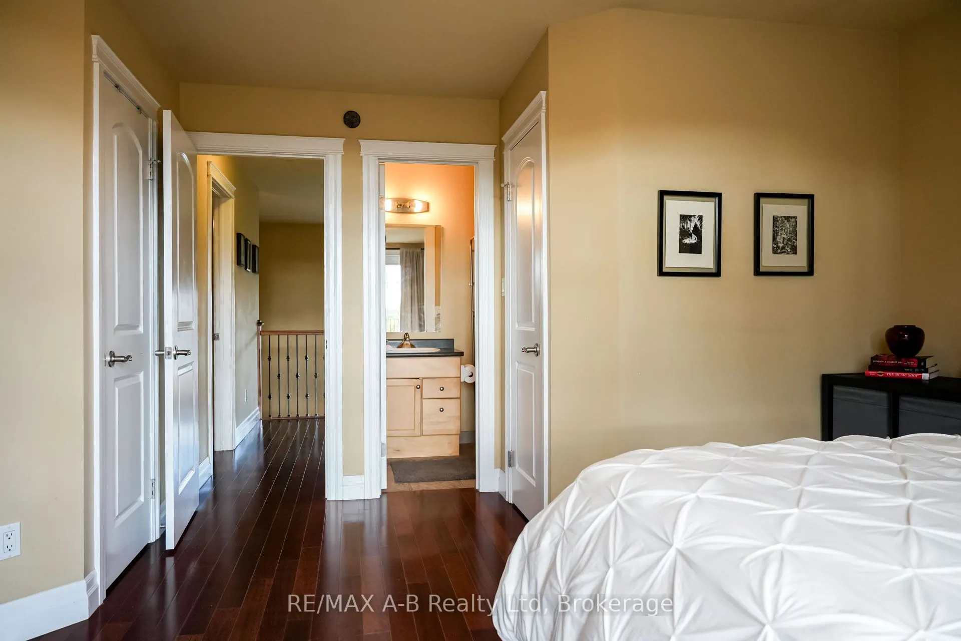 555 King Street E, #305