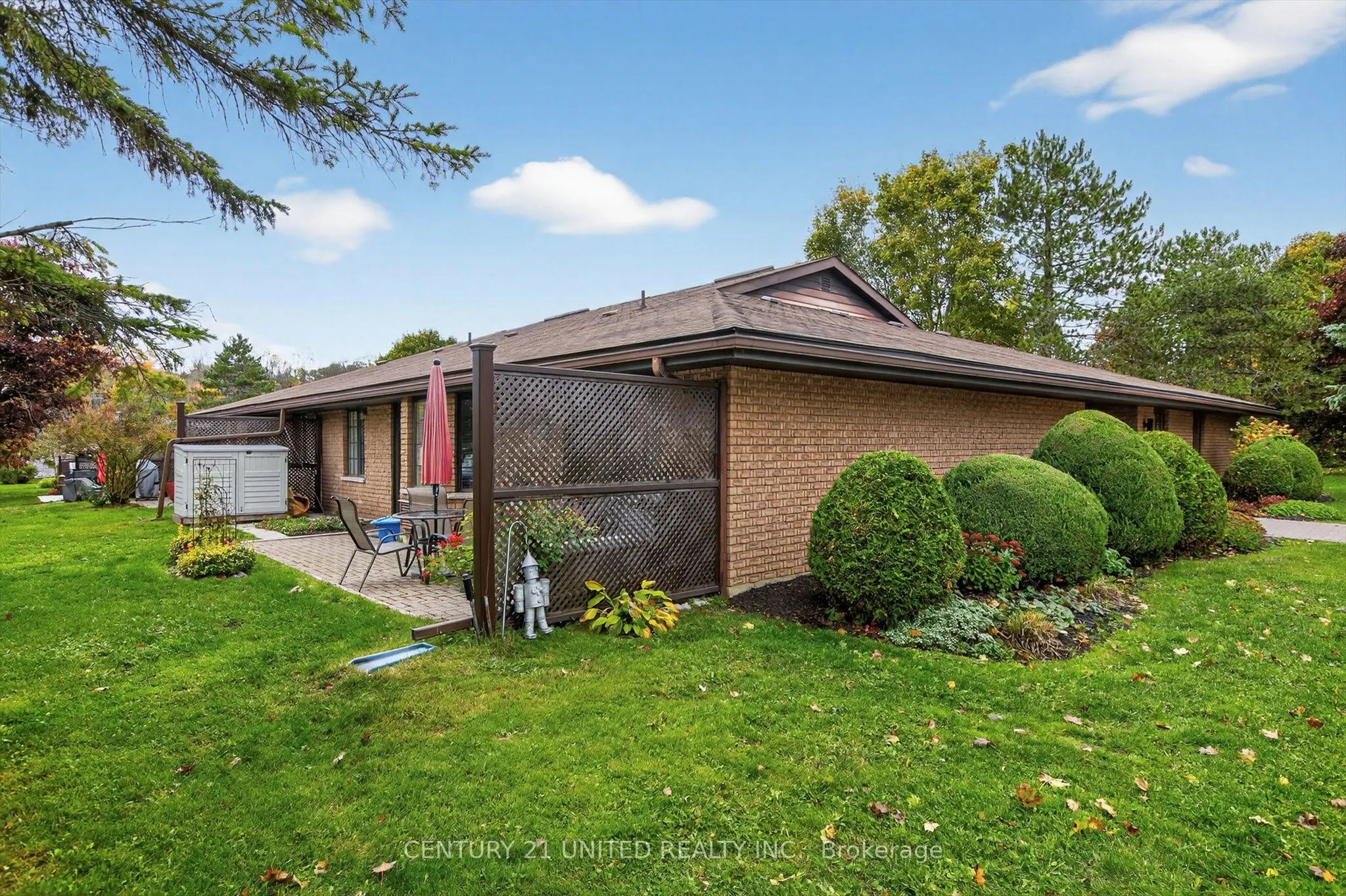 635 Whitaker Street, #8