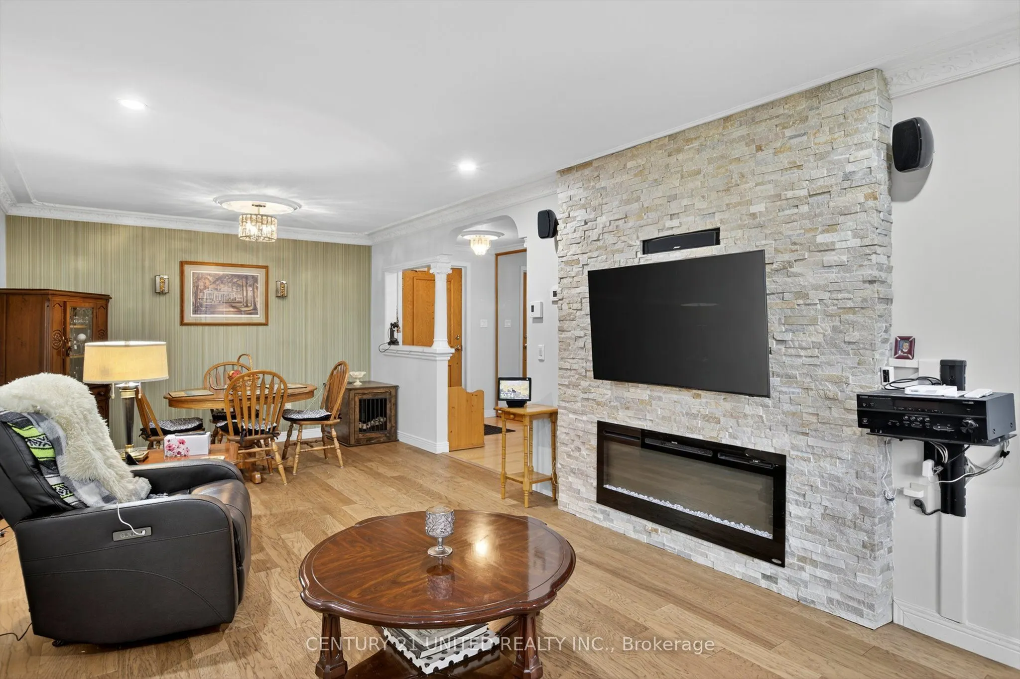 635 Whitaker Street, #8