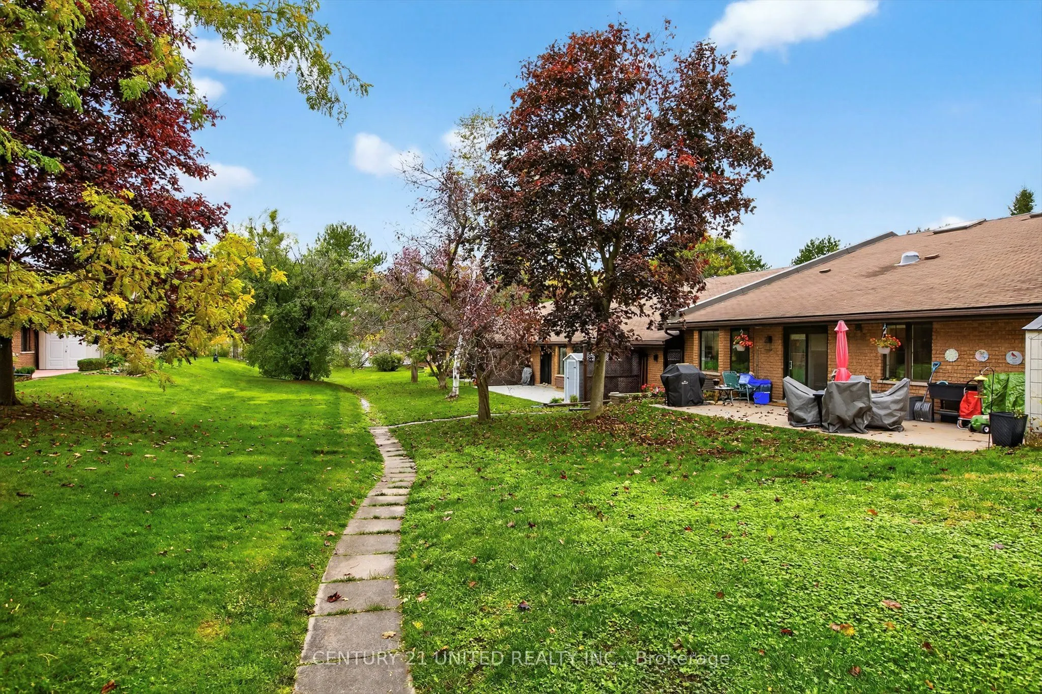 635 Whitaker Street, #8