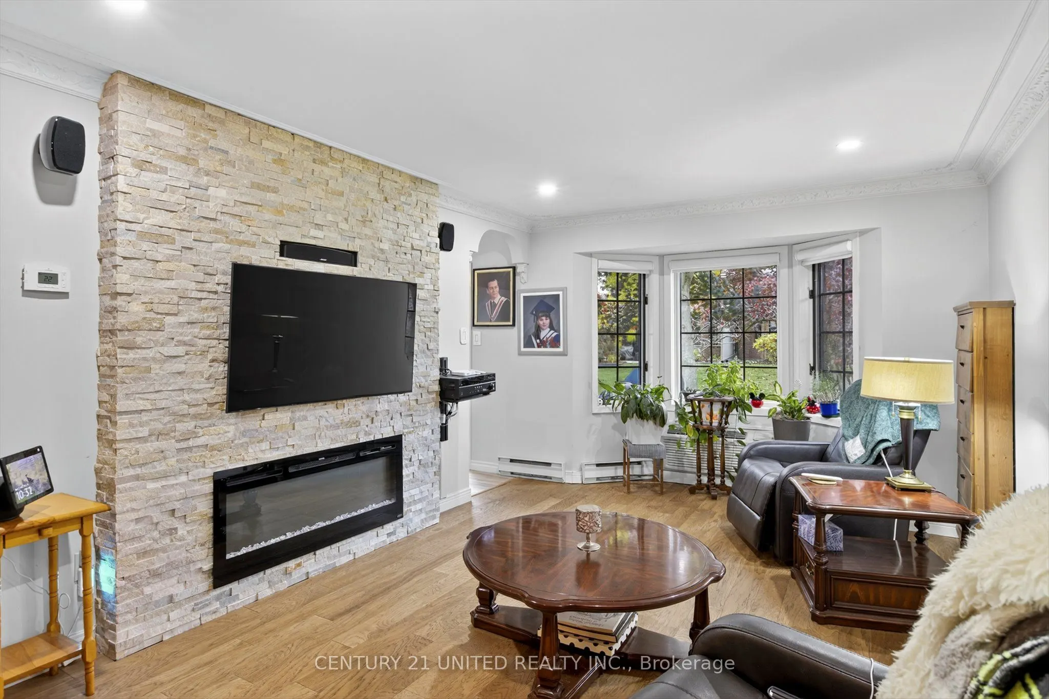 635 Whitaker Street, #8