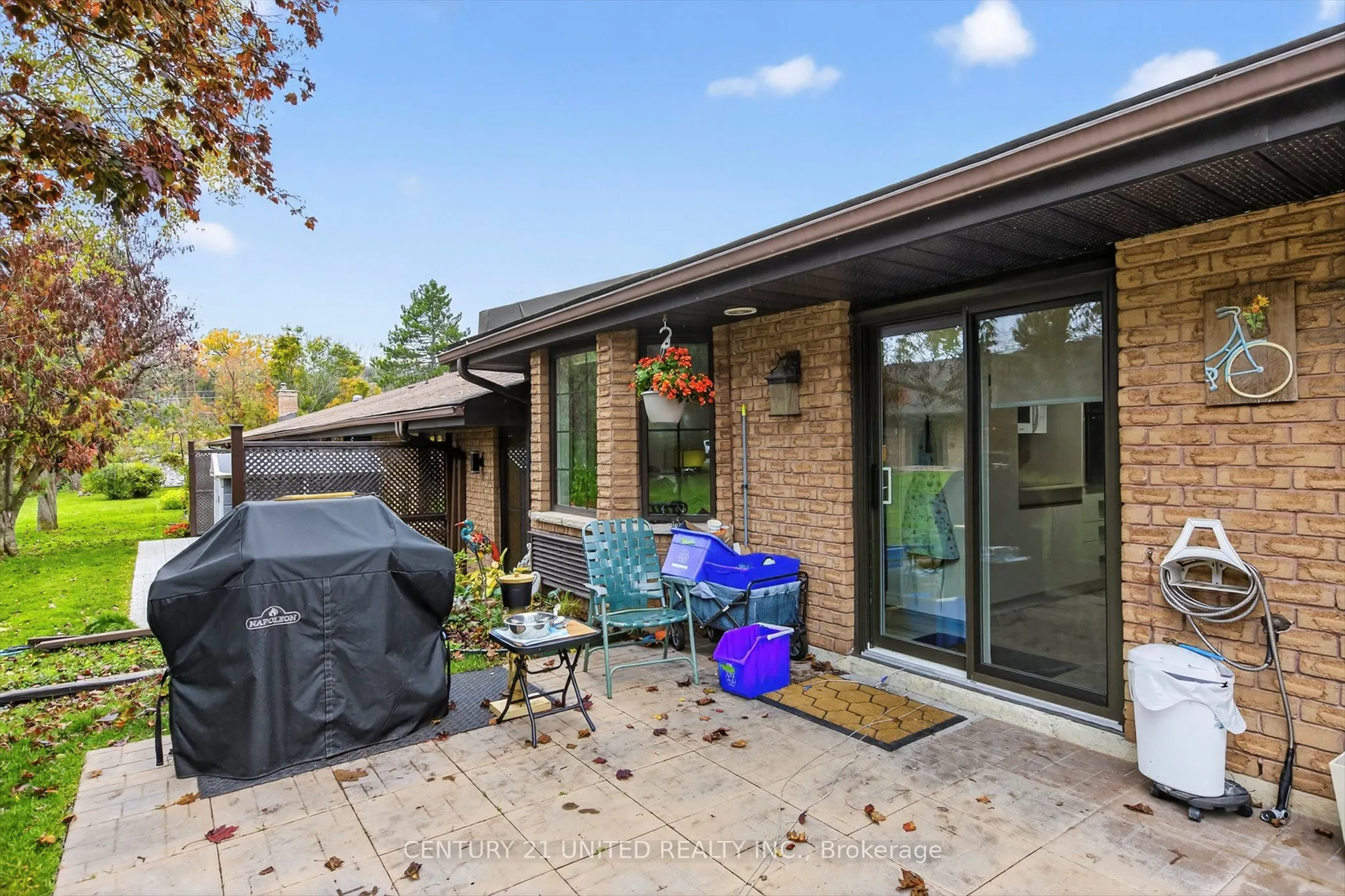 635 Whitaker Street, #8