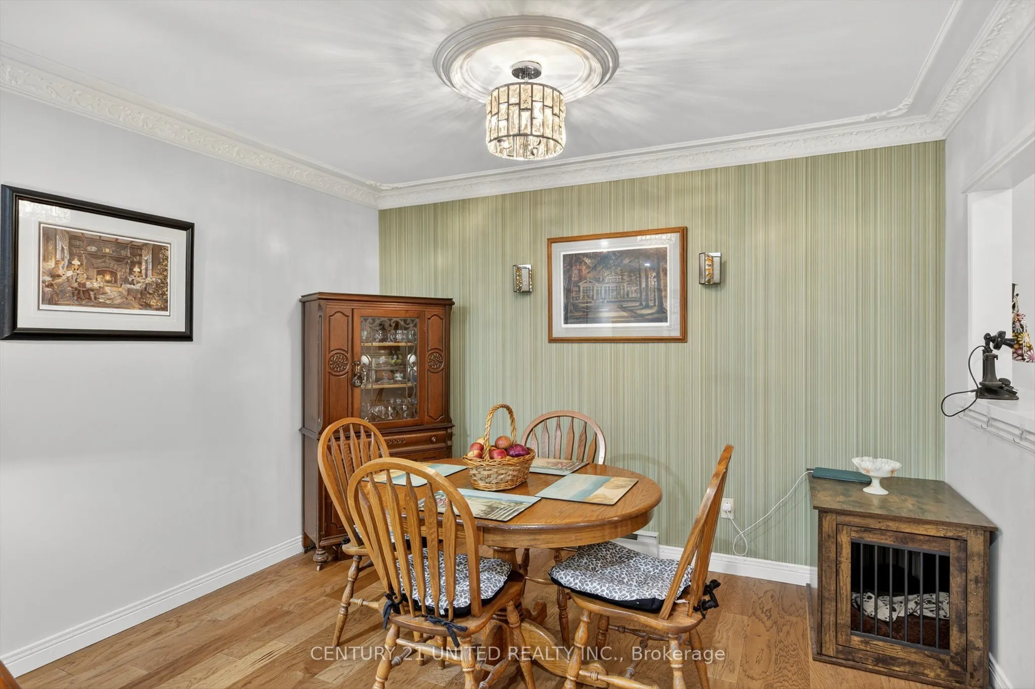 635 Whitaker Street, #8