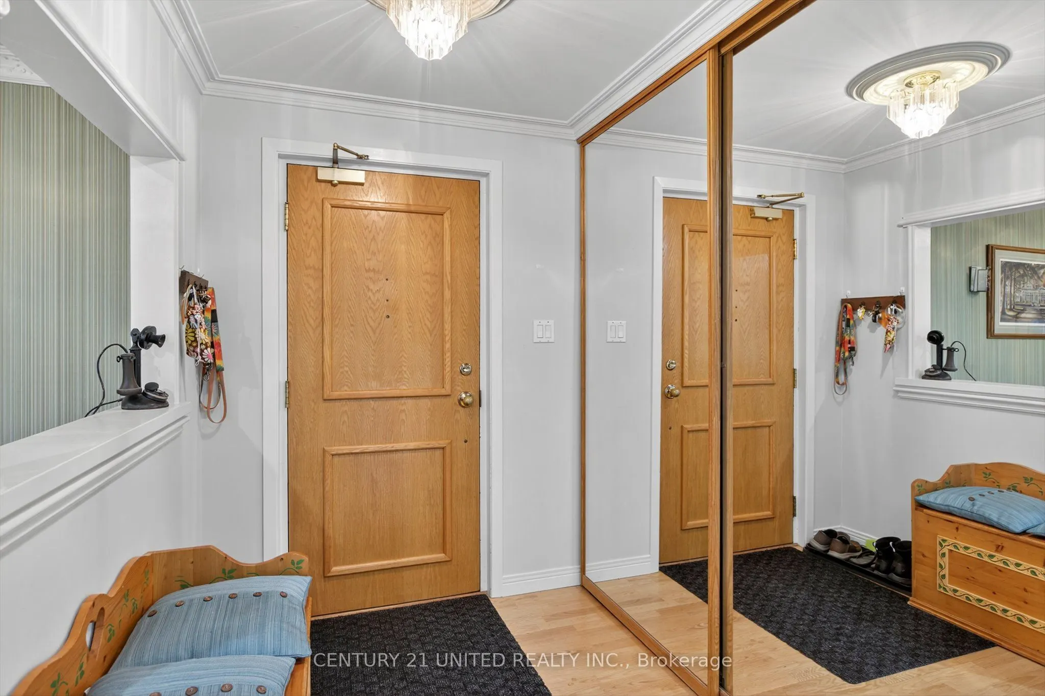 635 Whitaker Street, #8