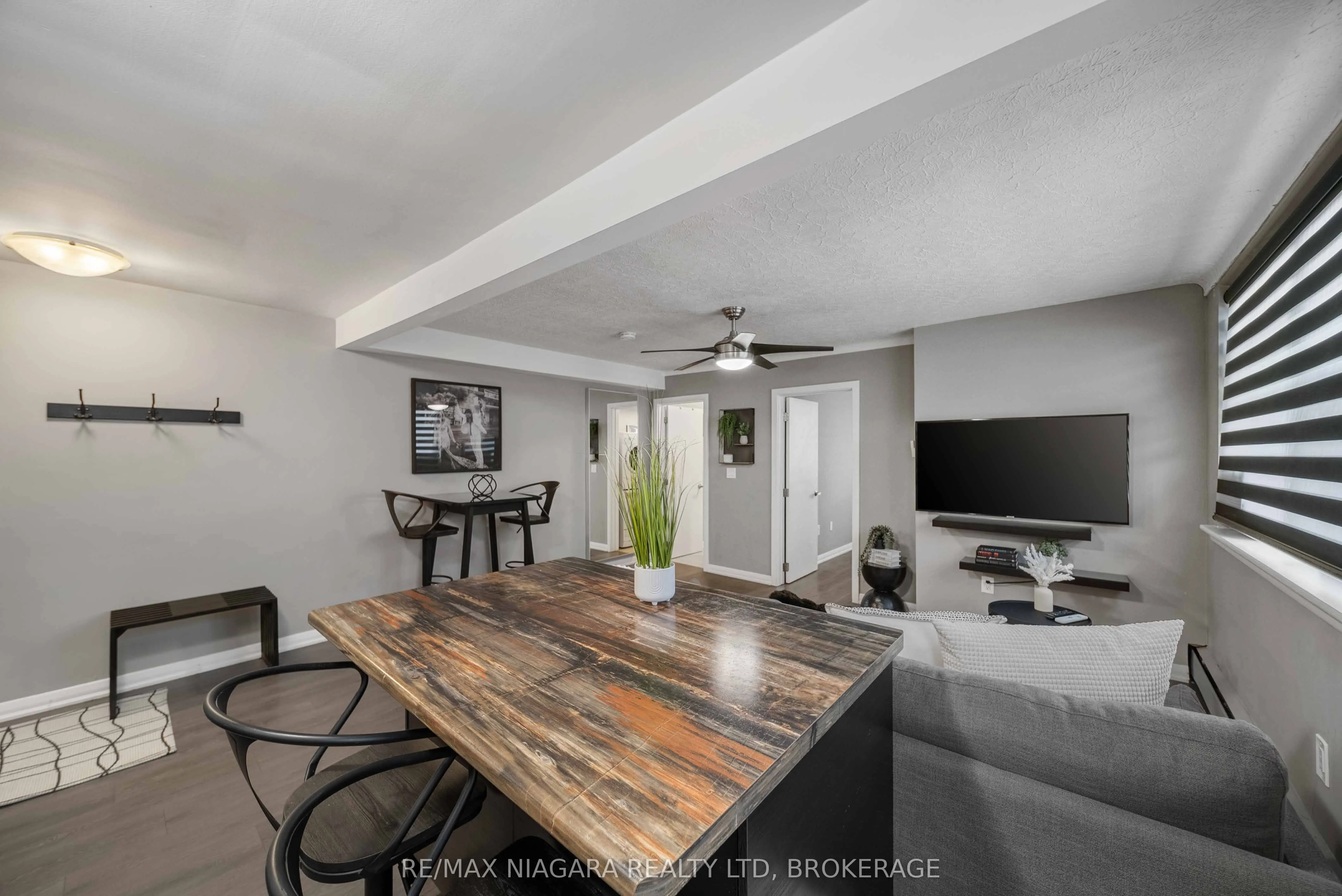 4538 Huron Street, #8