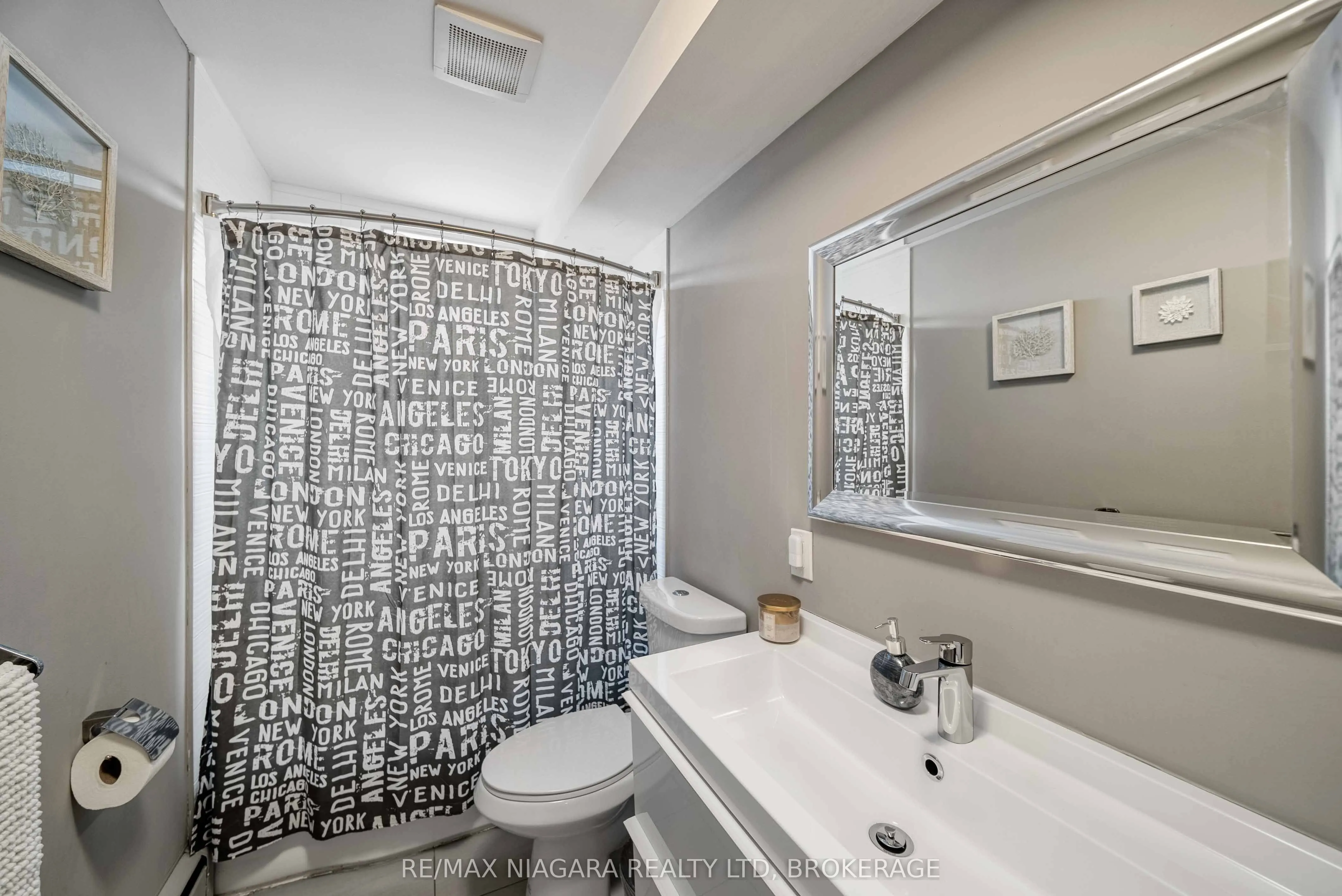 4538 Huron Street, #8