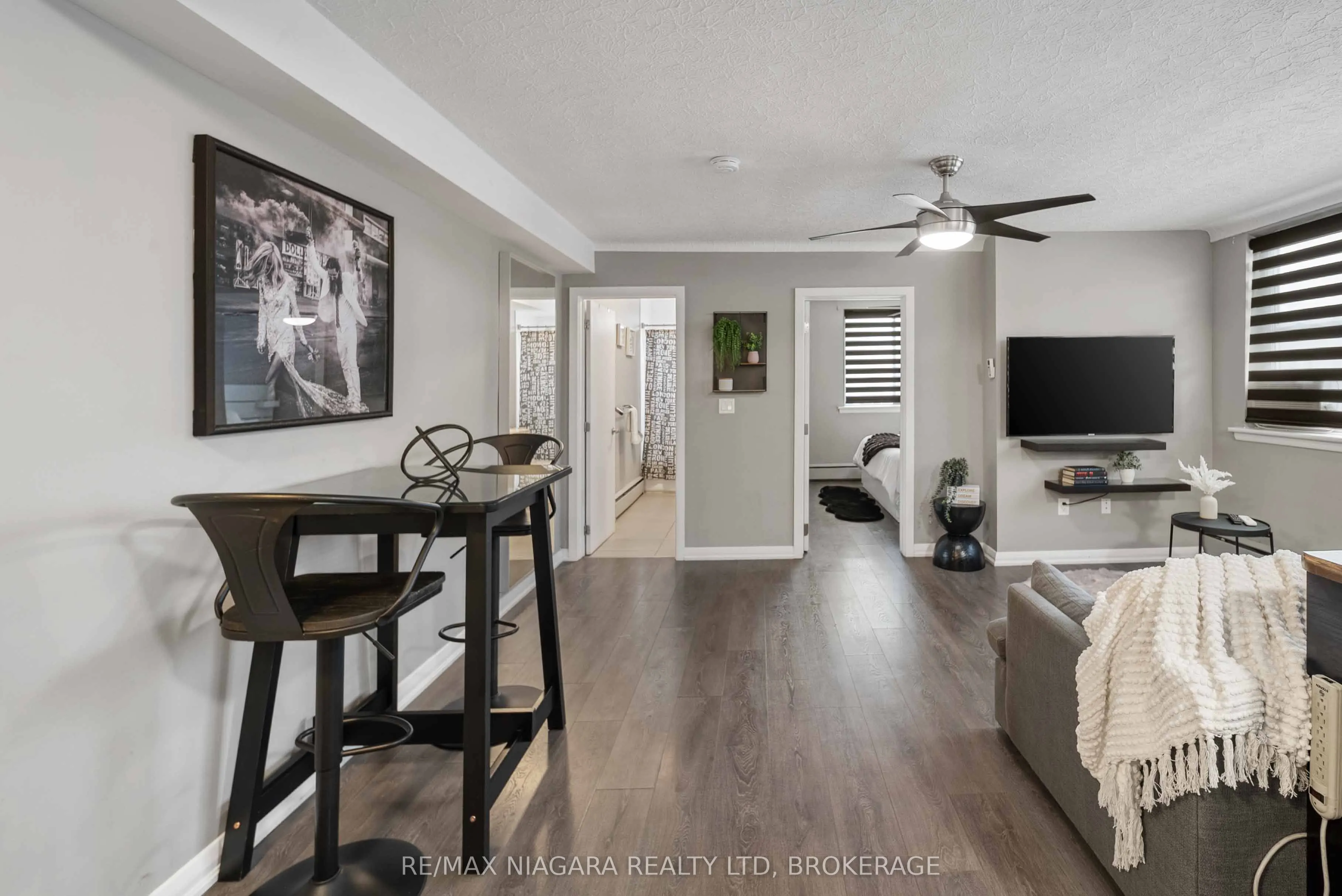 4538 Huron Street, #8