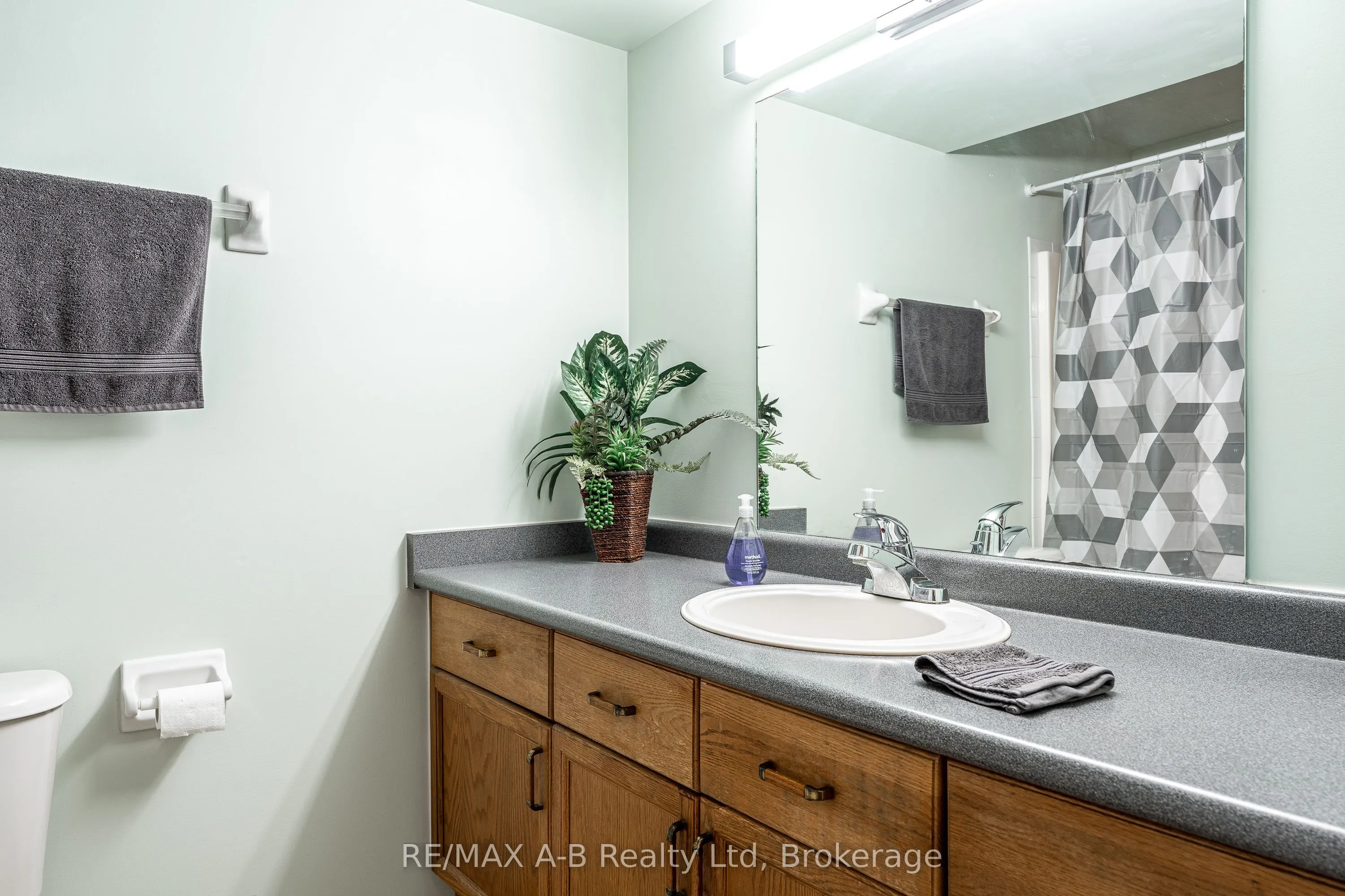 65 Parkhaven Crescent