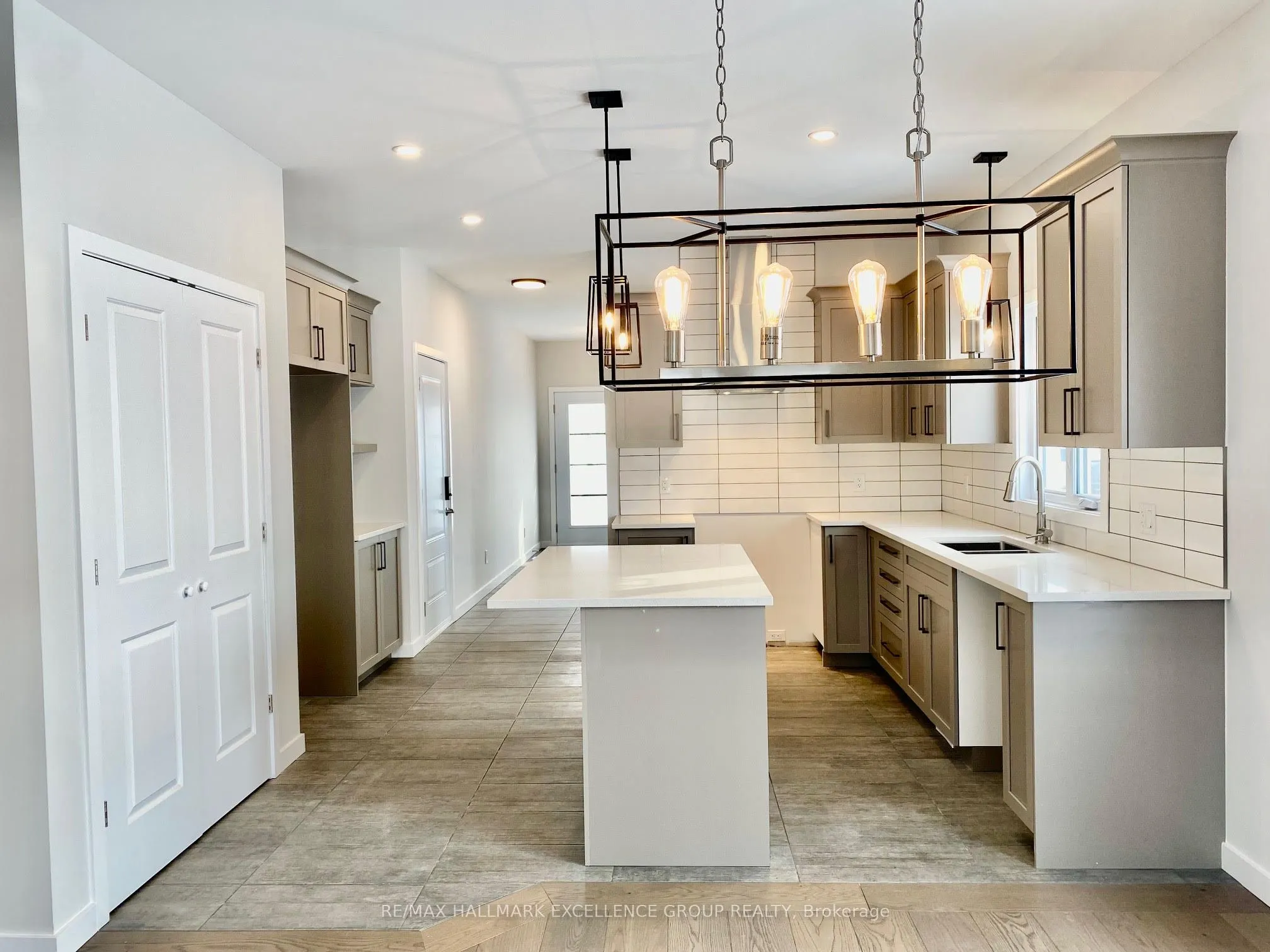 1117 Bronze (Lot 105) Avenue