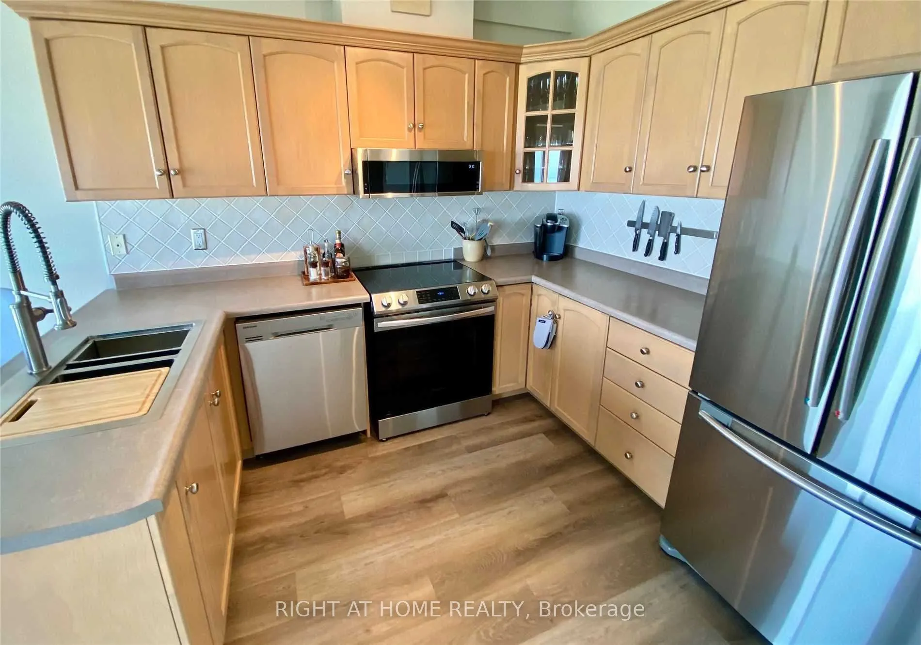 515 North Service Road, #78