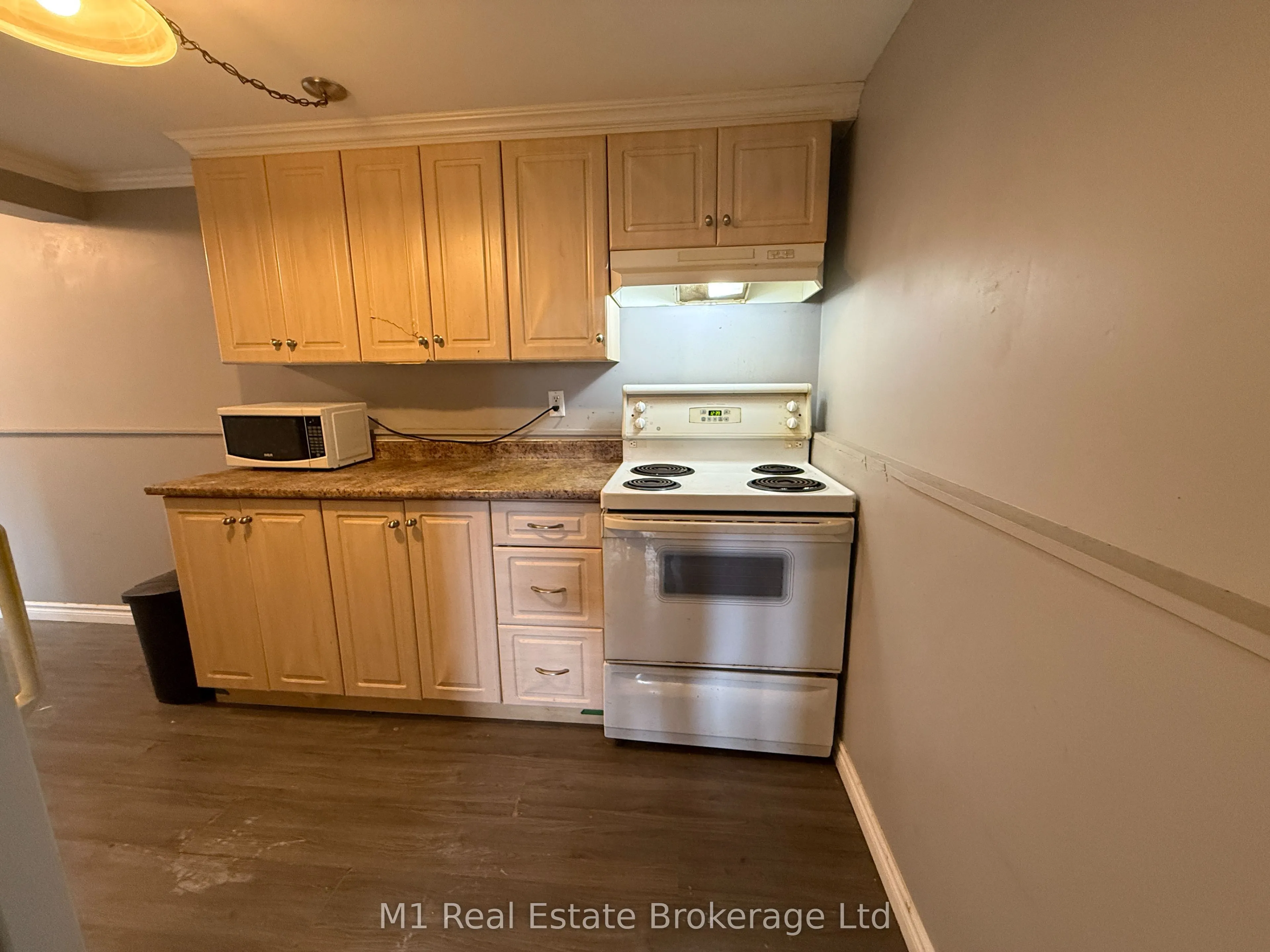 779 Scottsdale Drive