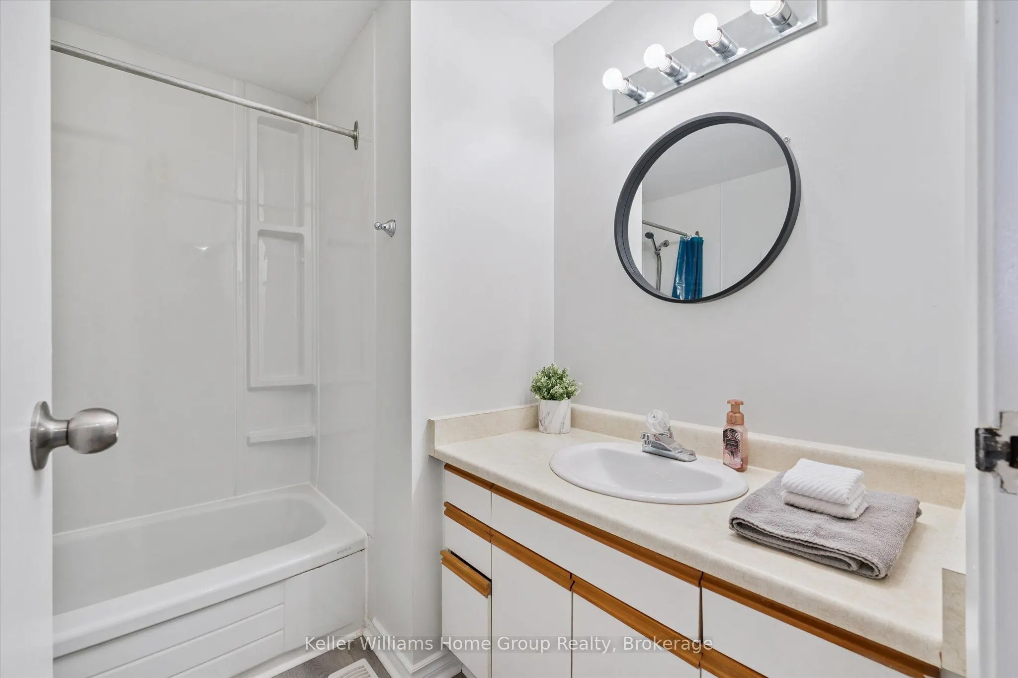 40 Imperial Road N, #39