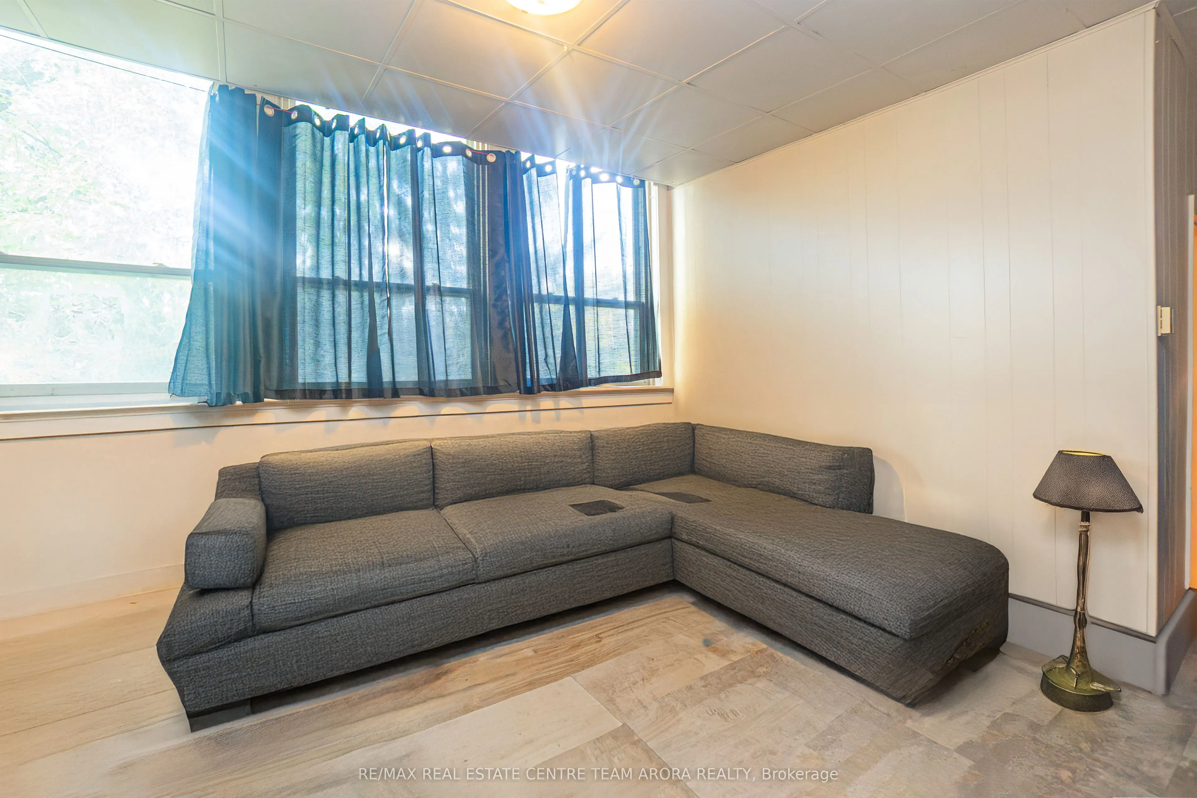 19 QUINTE VIEW Drive