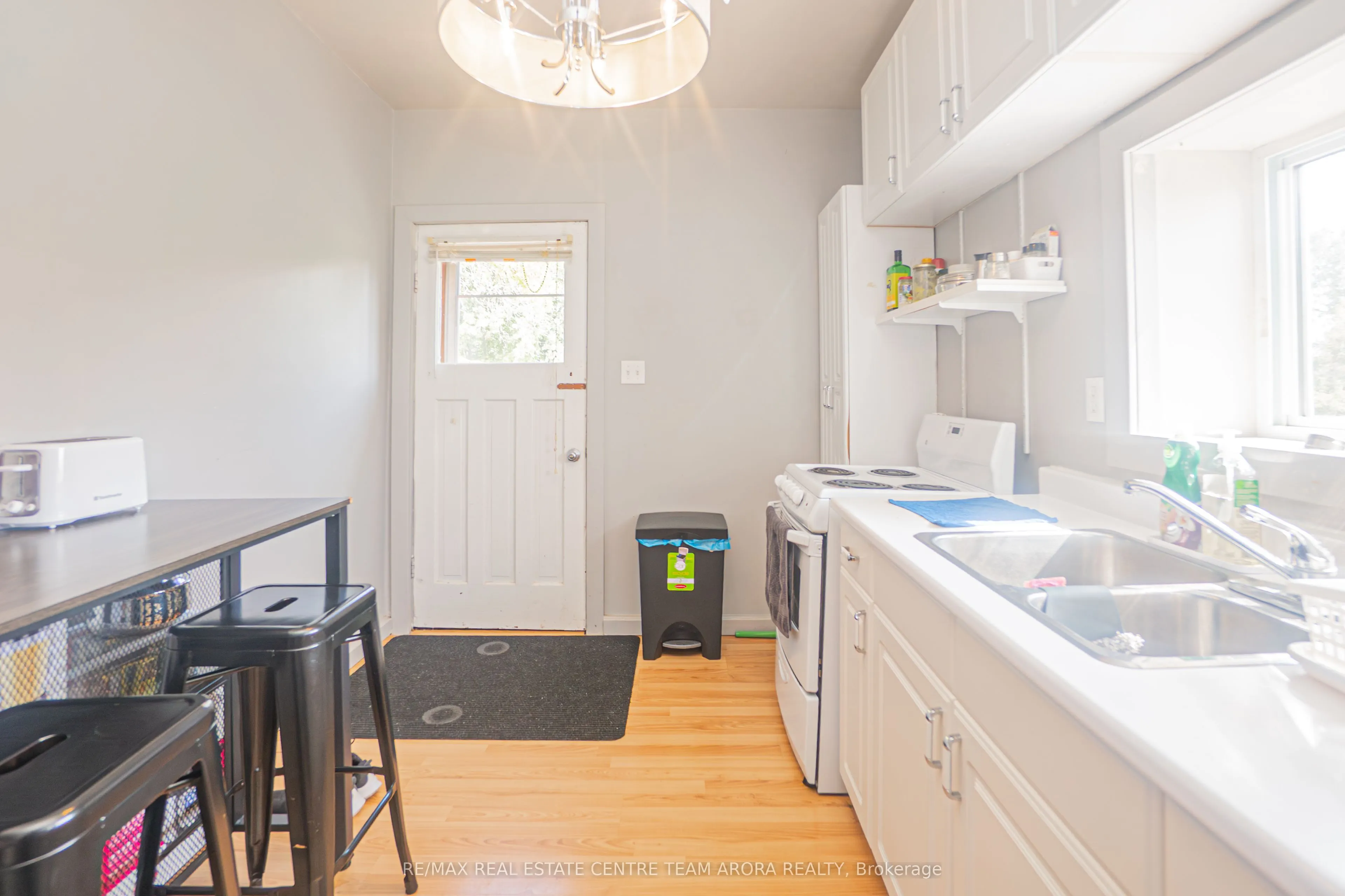 19 QUINTE VIEW Drive