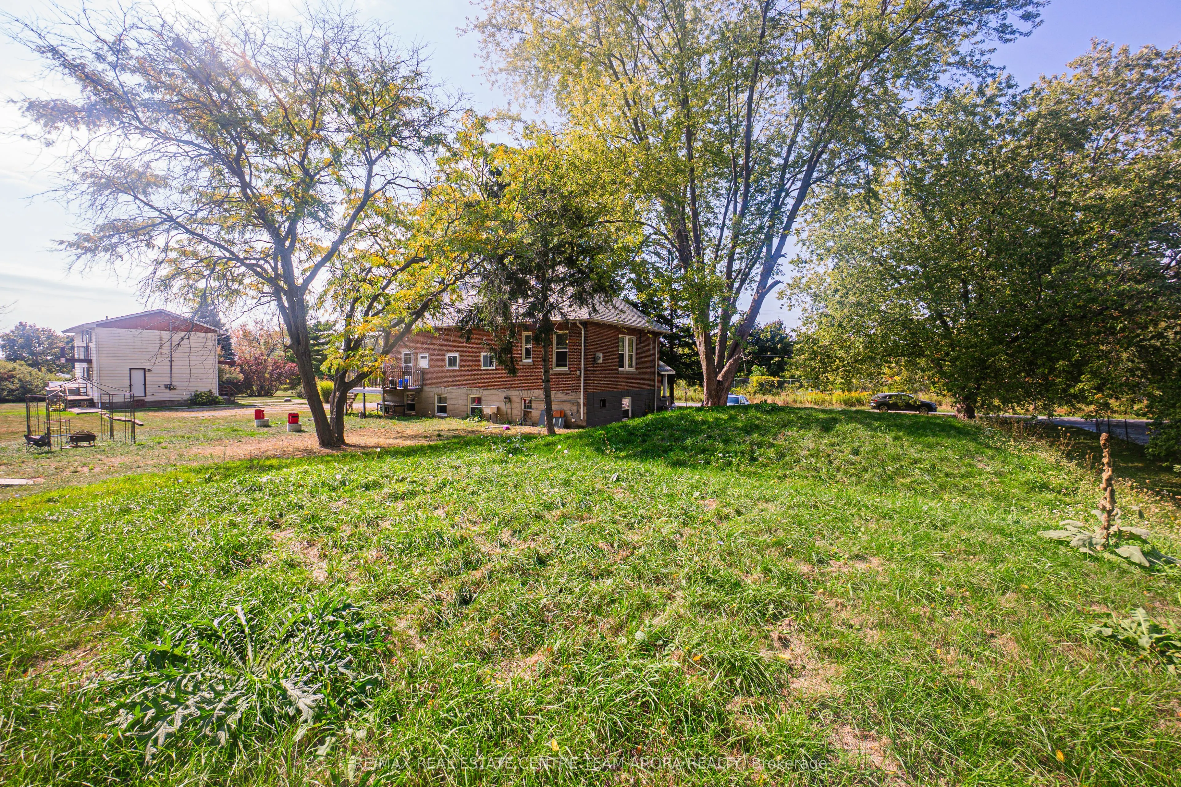 19 QUINTE VIEW Drive