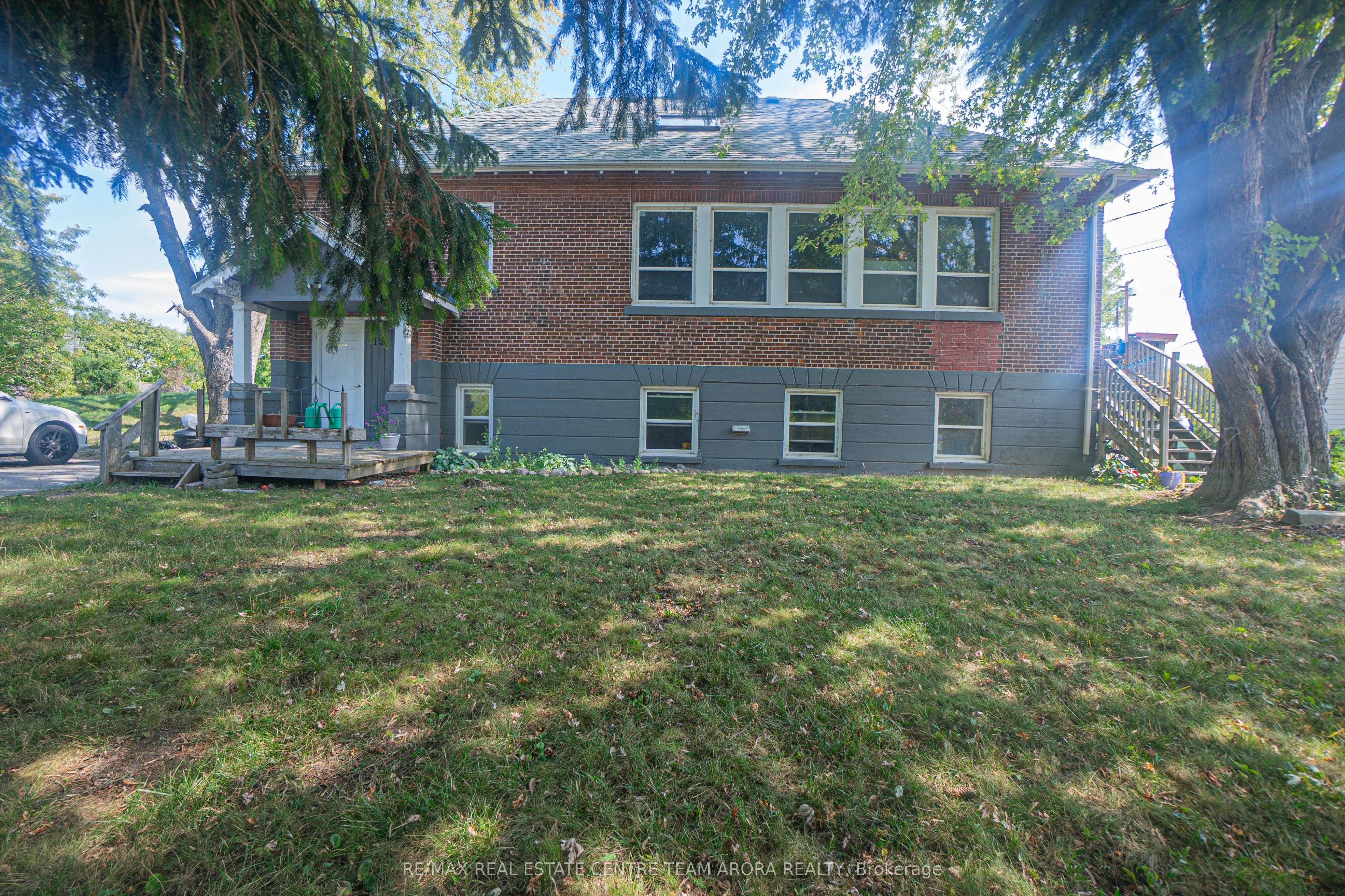 19 QUINTE VIEW Drive