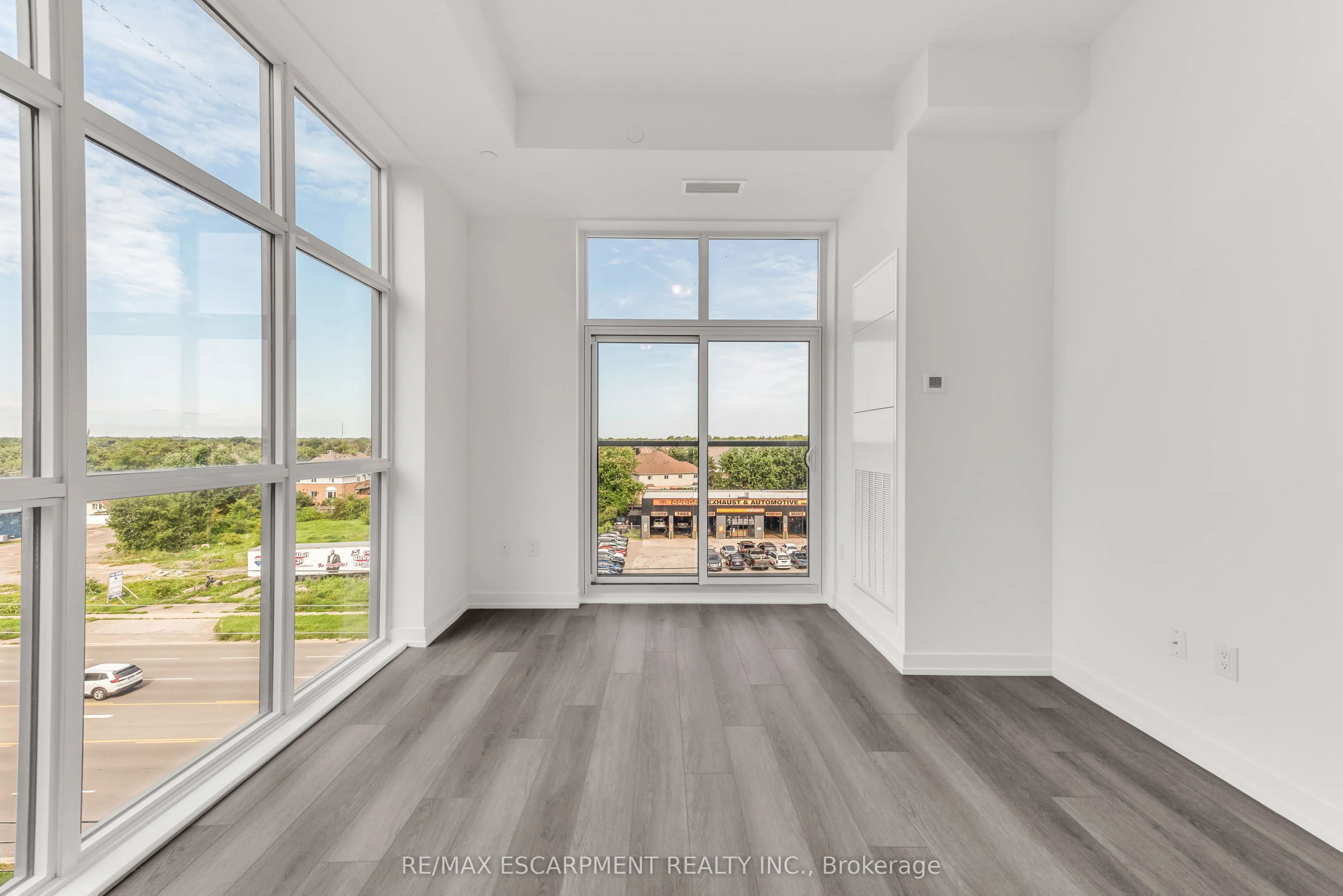 460 Dundas Street E, #502