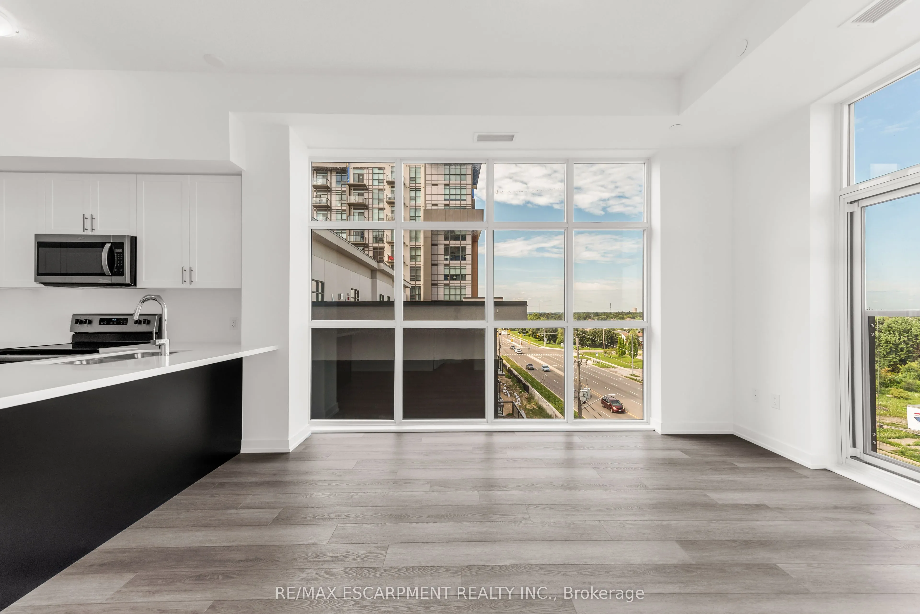 460 Dundas Street E, #502