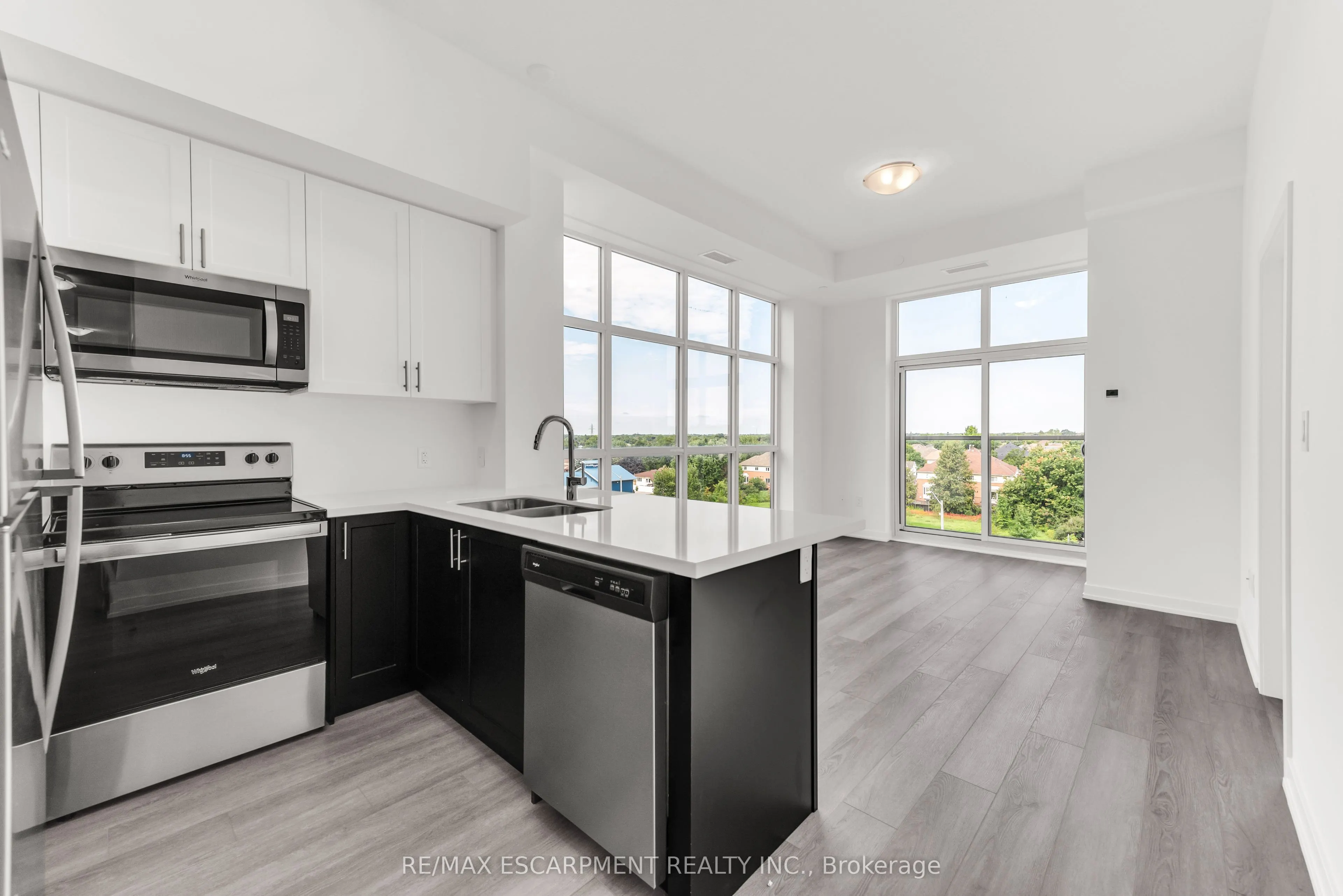 460 Dundas Street E, #502