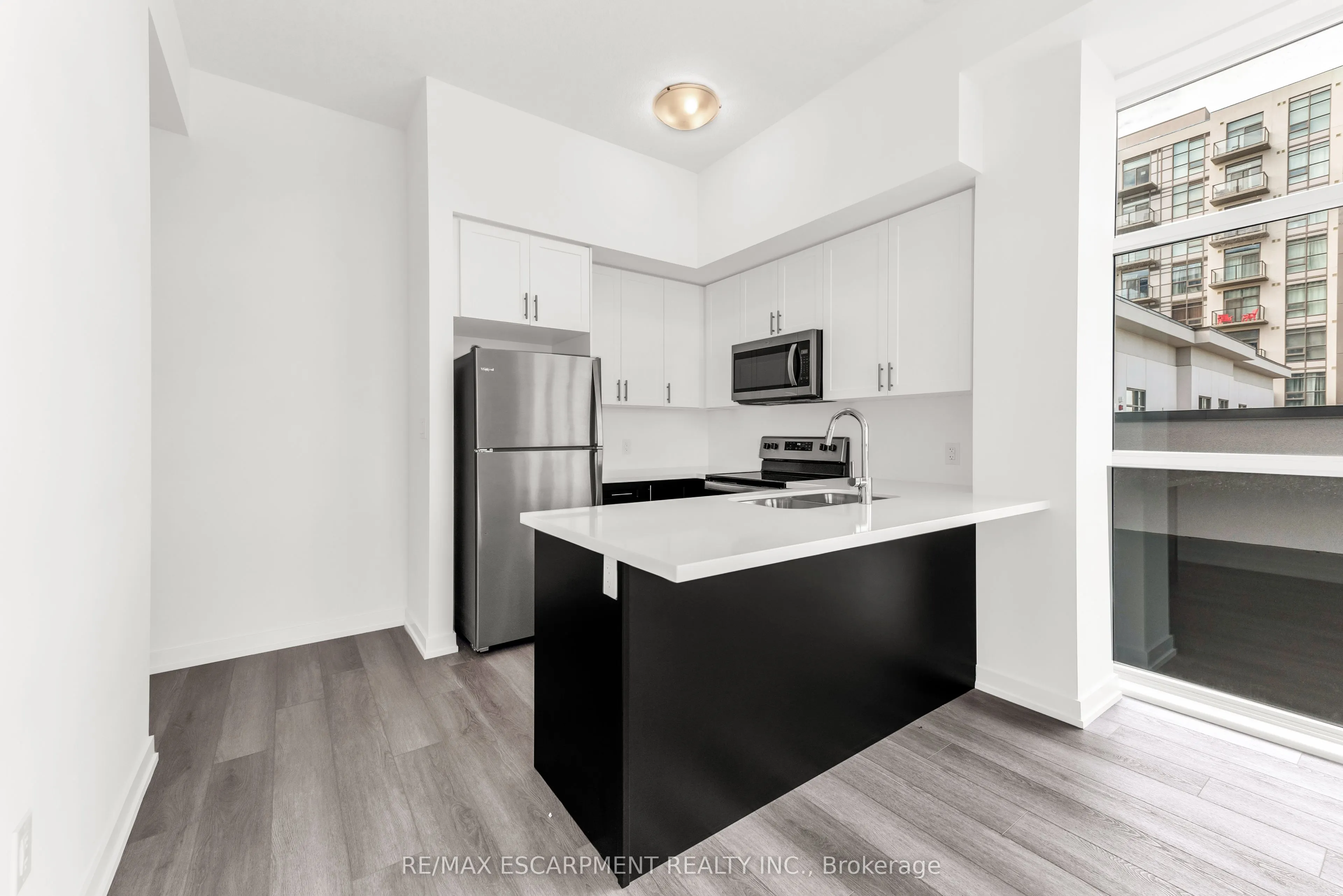 460 Dundas Street E, #502