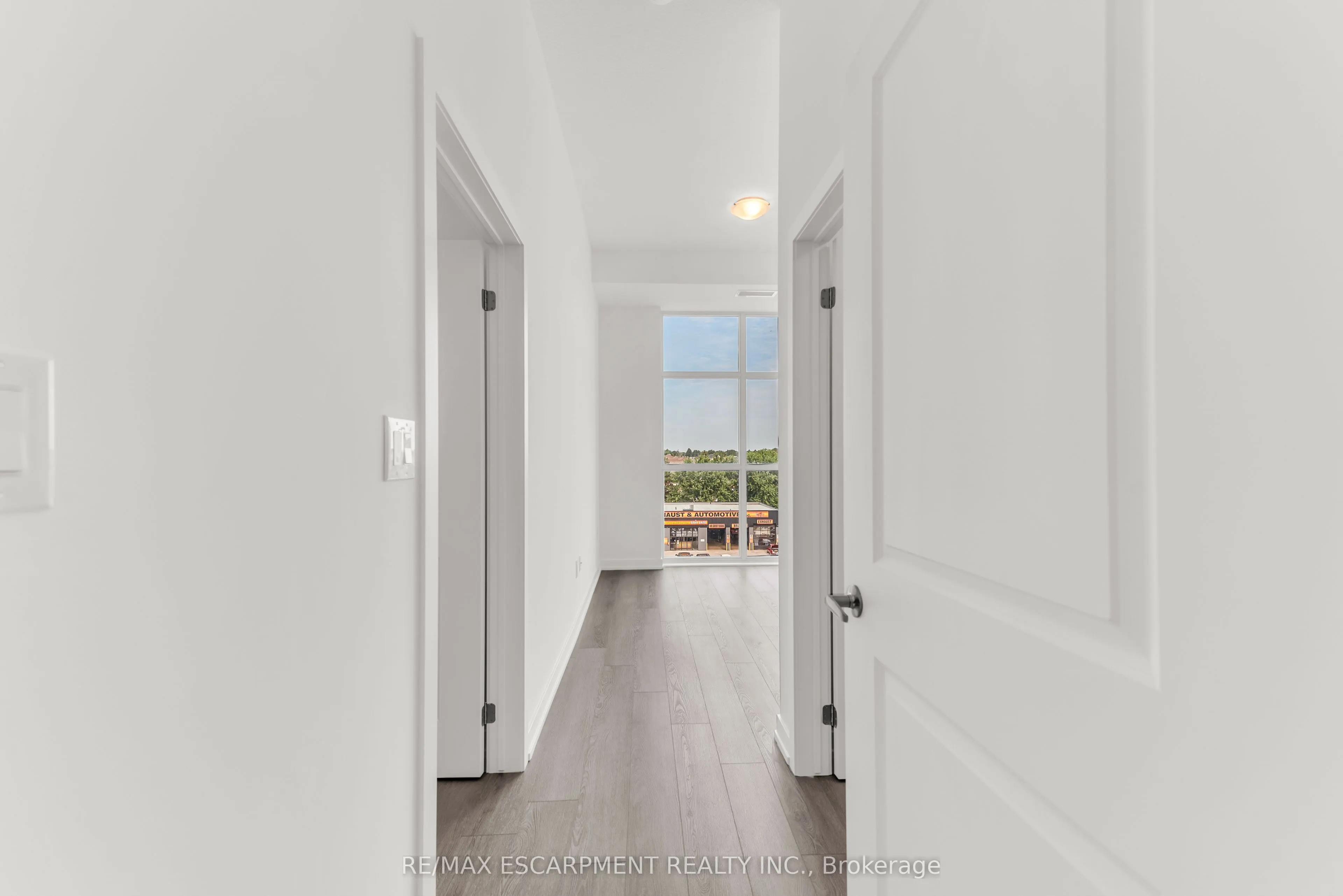 460 Dundas Street E, #502