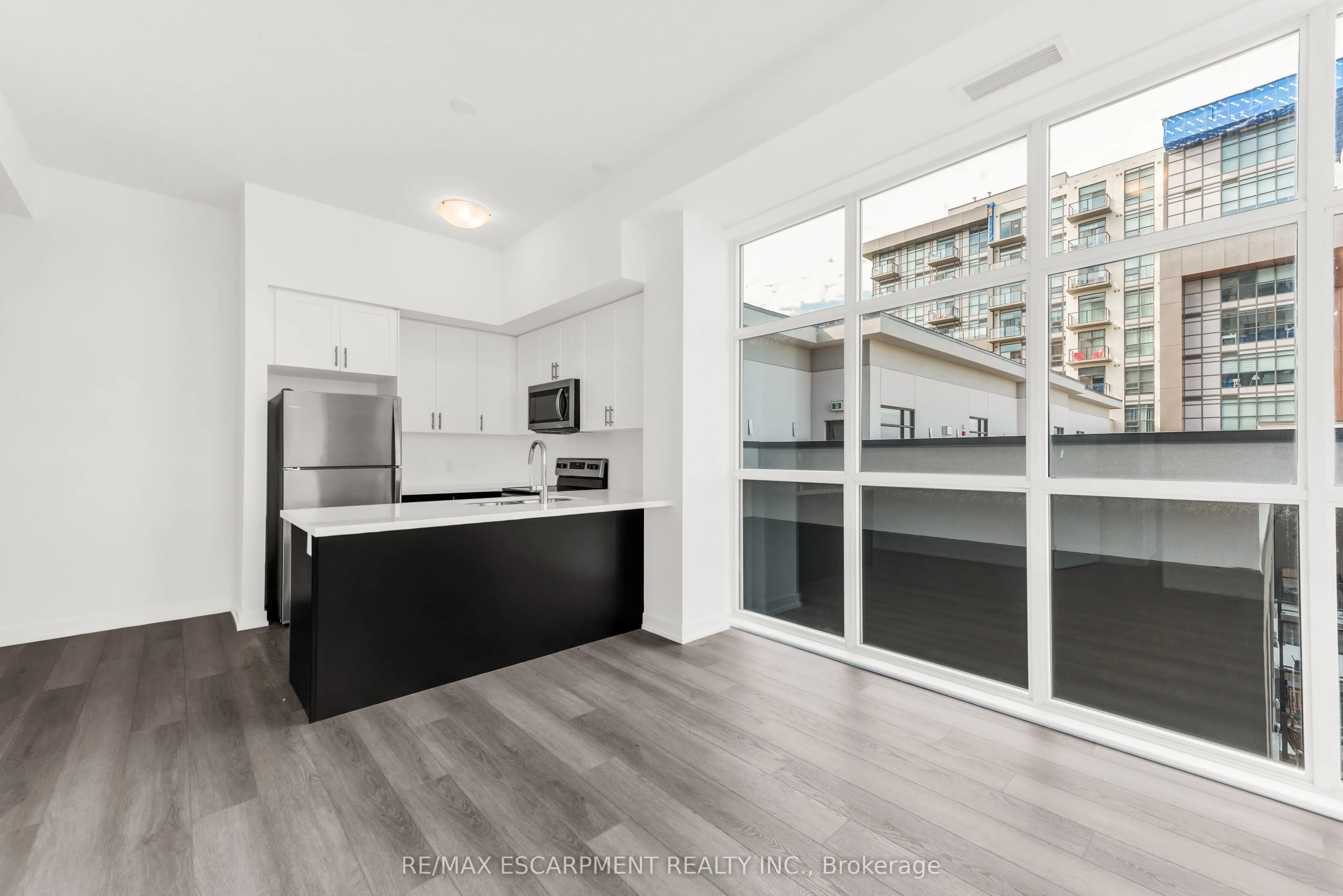 460 Dundas Street E, #502