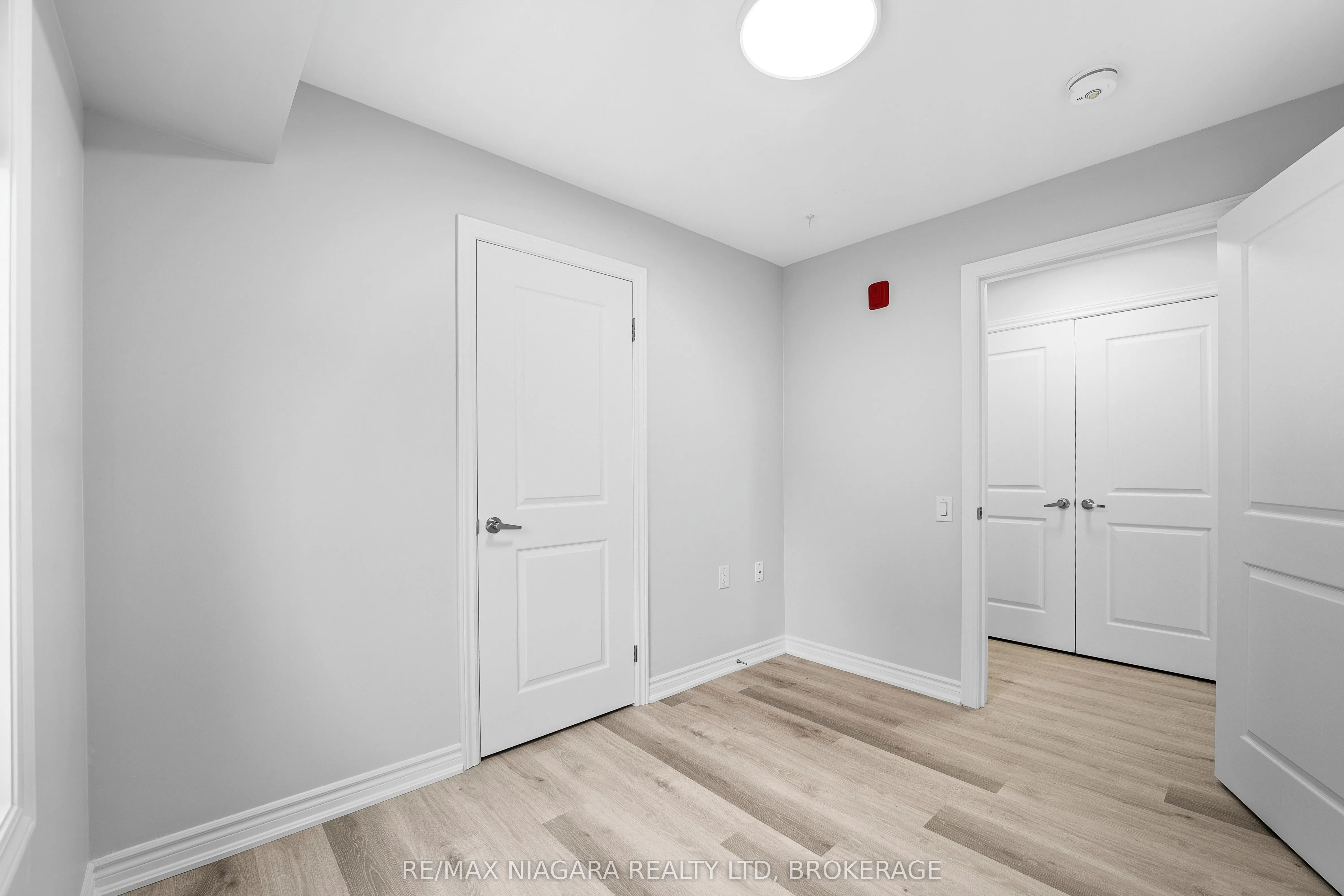 63 Vine Street S, #103