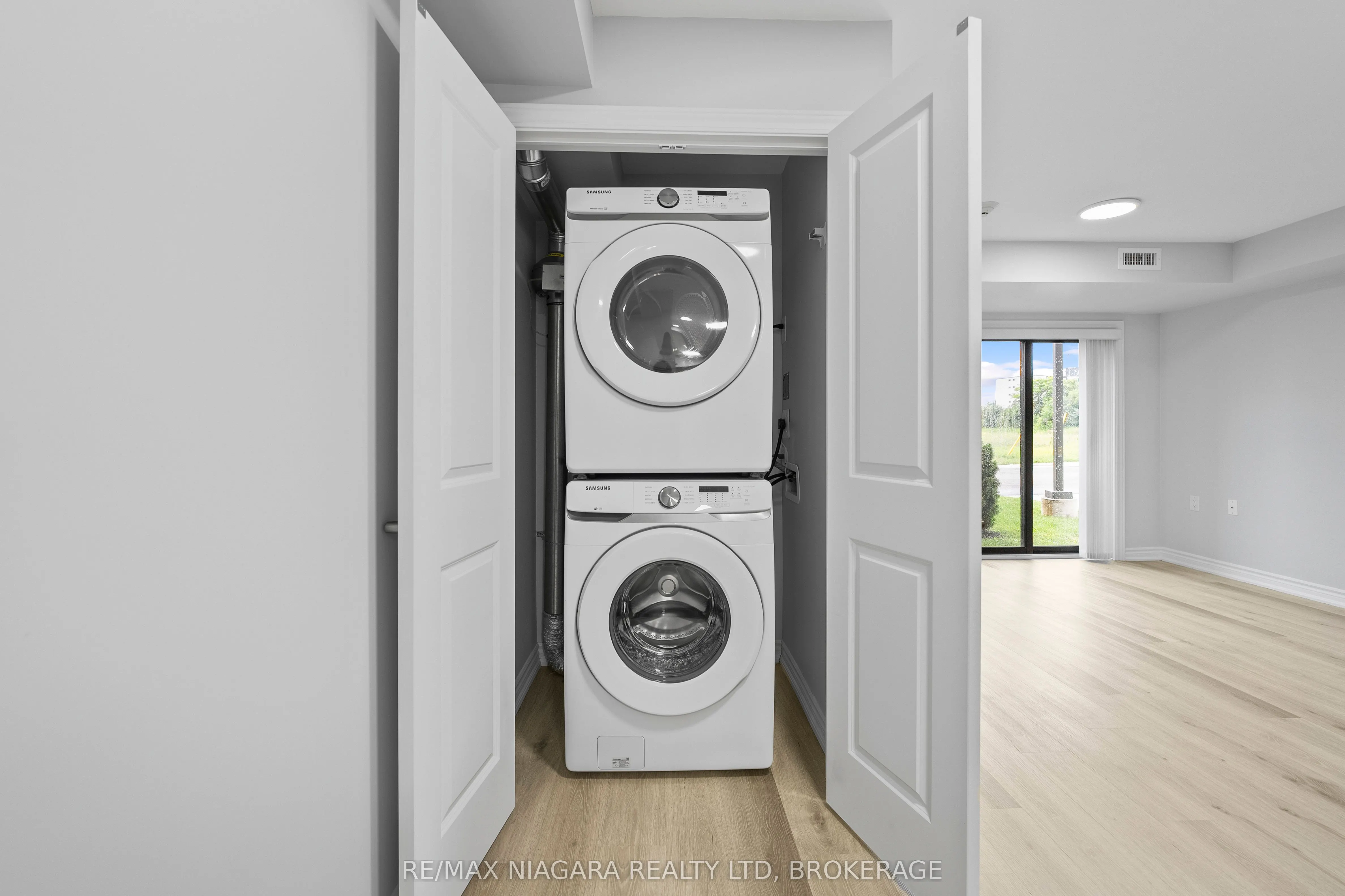 63 Vine Street S, #103