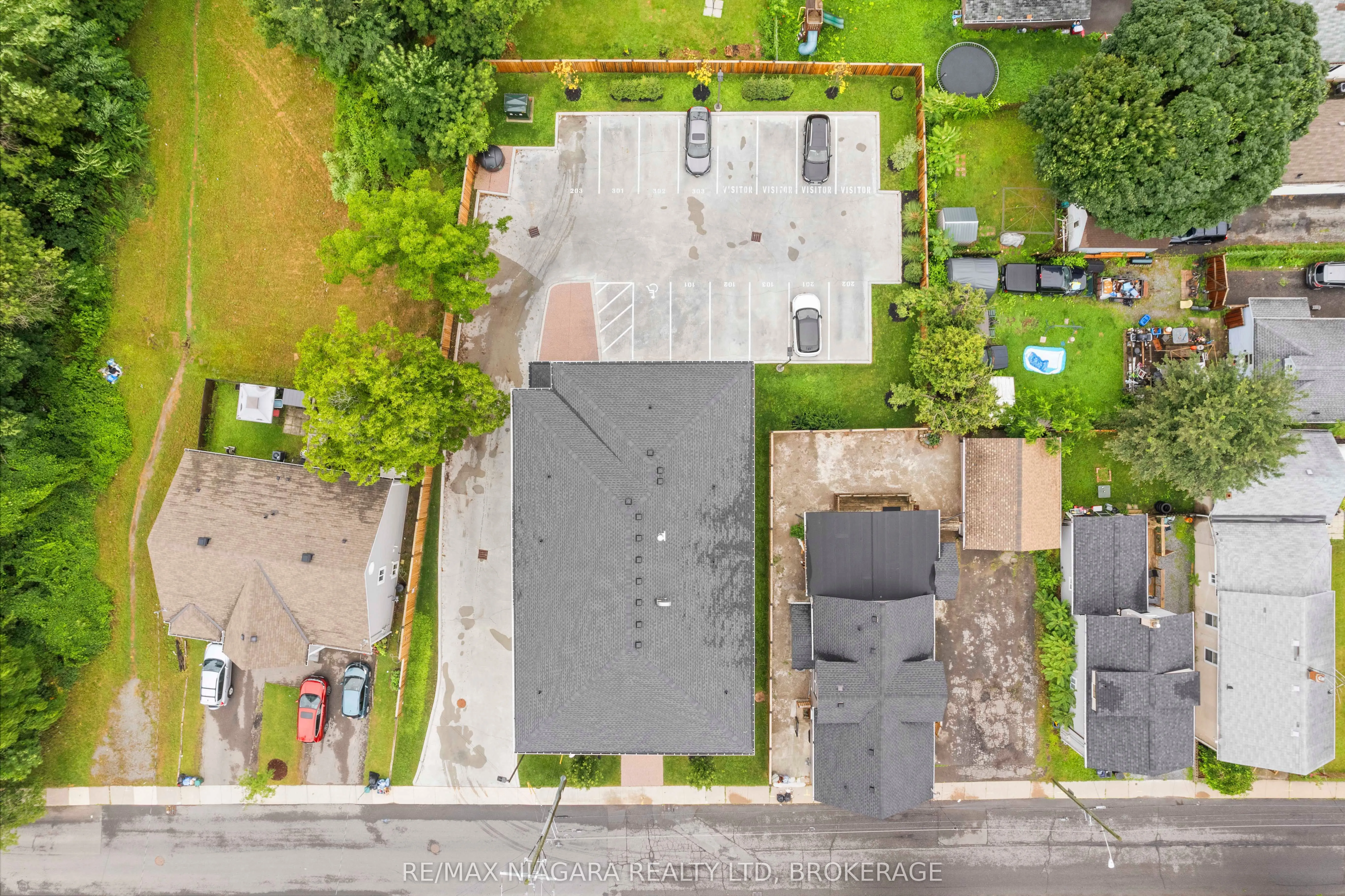 63 Vine Street S, #103