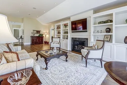 12 Stoneridge Crescent