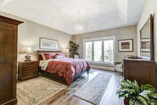 12 Stoneridge Crescent