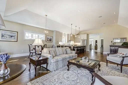 12 Stoneridge Crescent