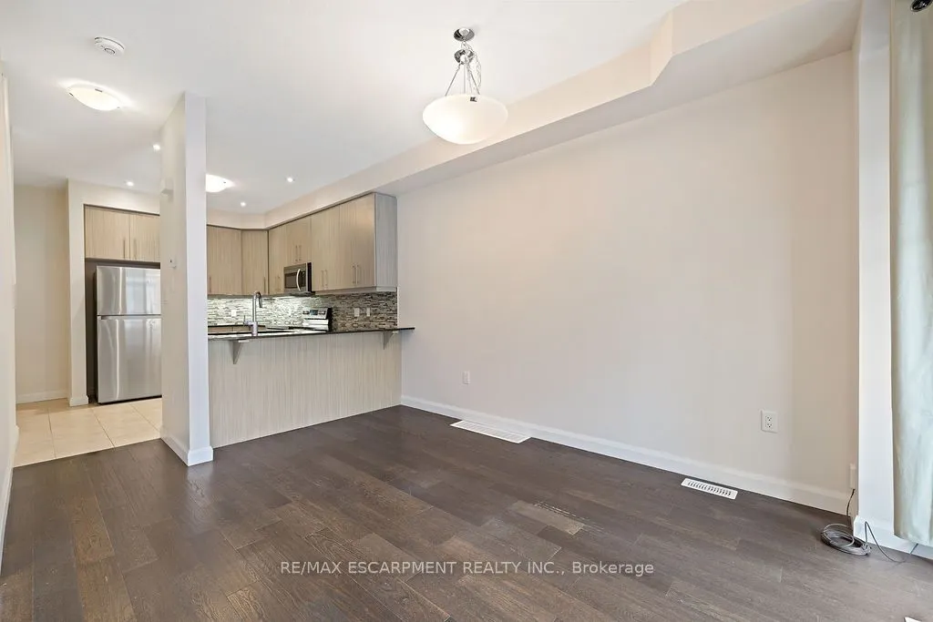 1169 Garner Road E, #33