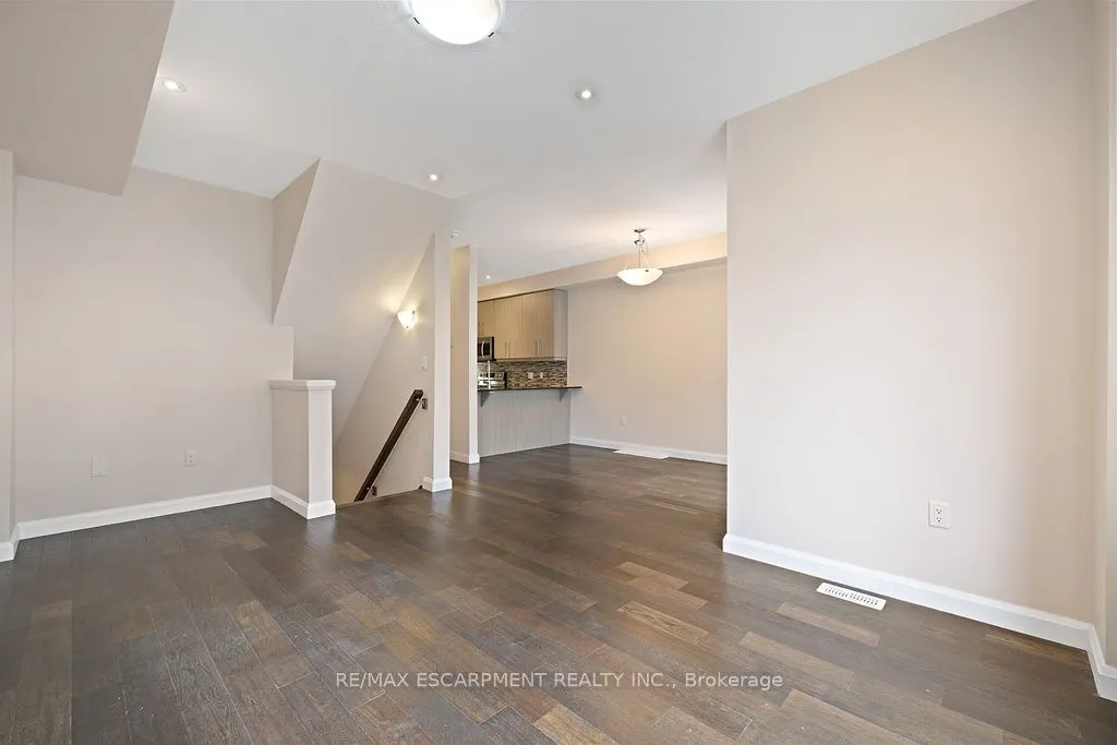 1169 Garner Road E, #33