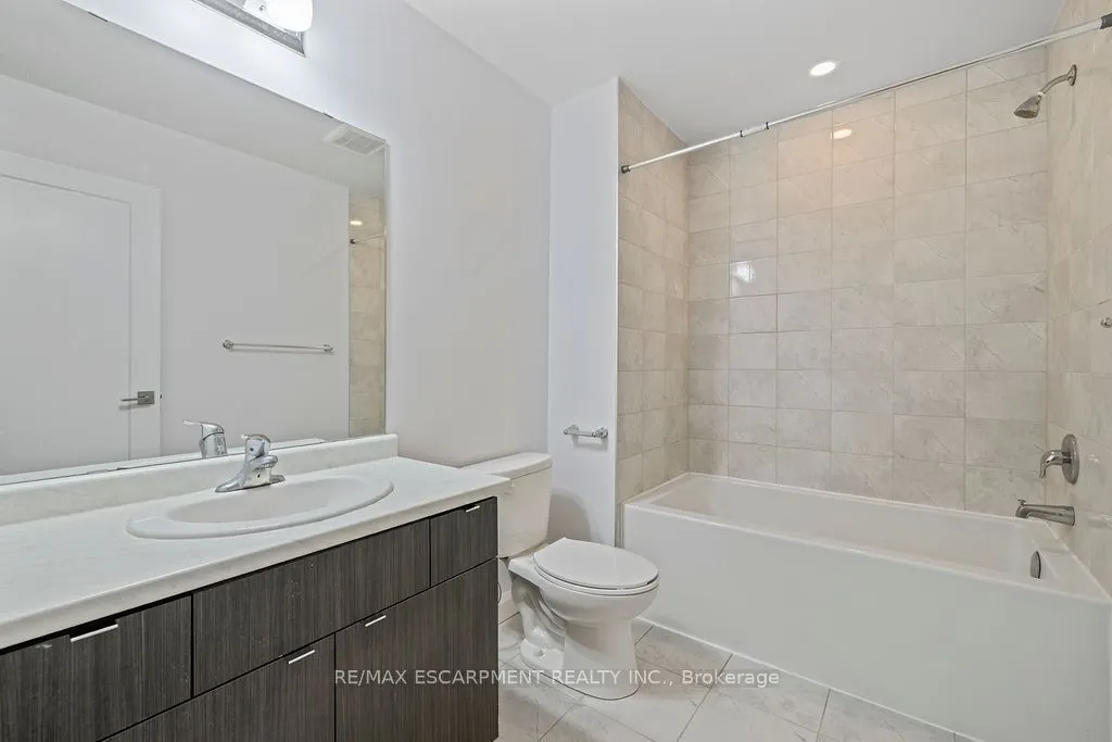 1169 Garner Road E, #33