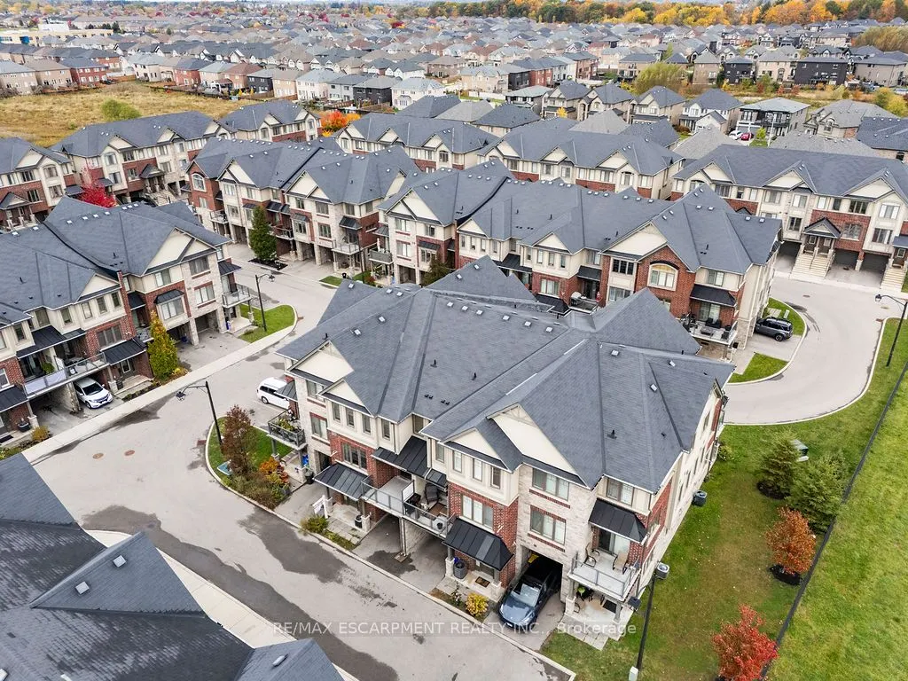 1169 Garner Road E, #33