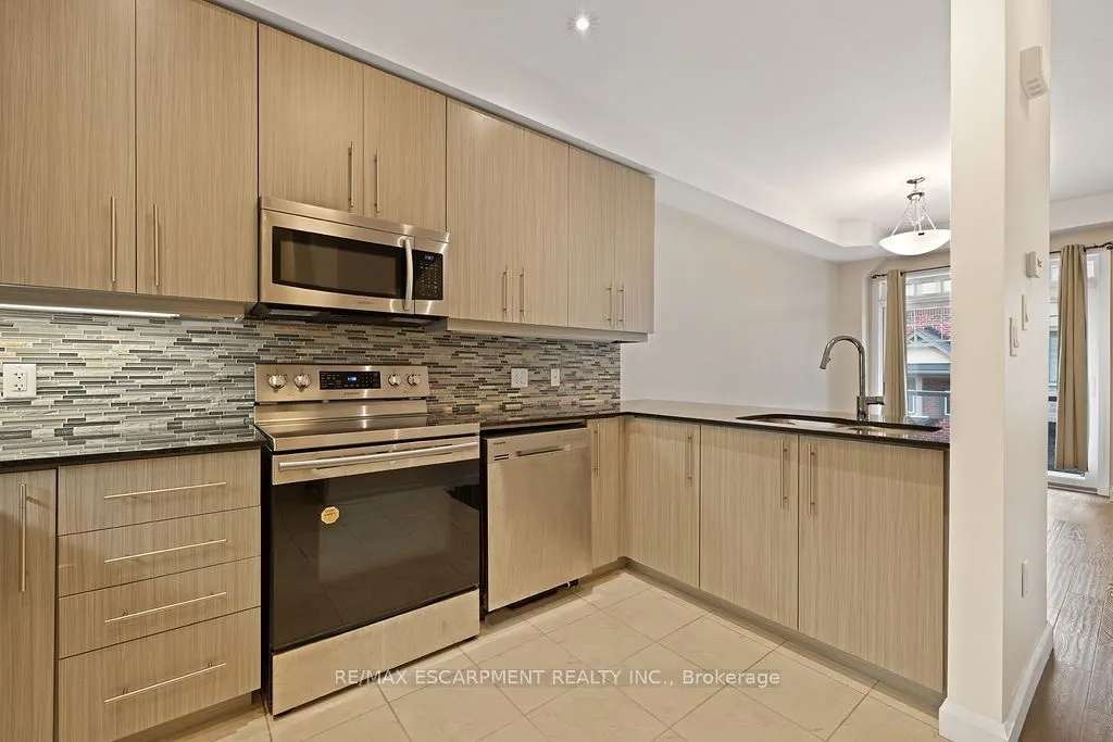 1169 Garner Road E, #33