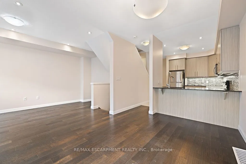 1169 Garner Road E, #33