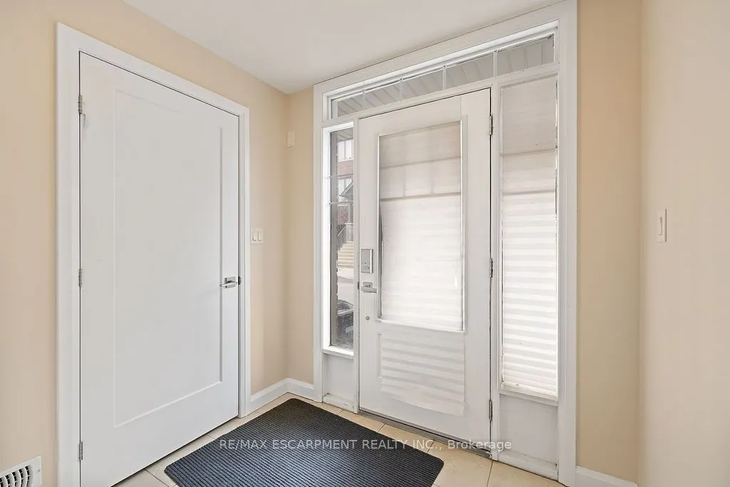 1169 Garner Road E, #33