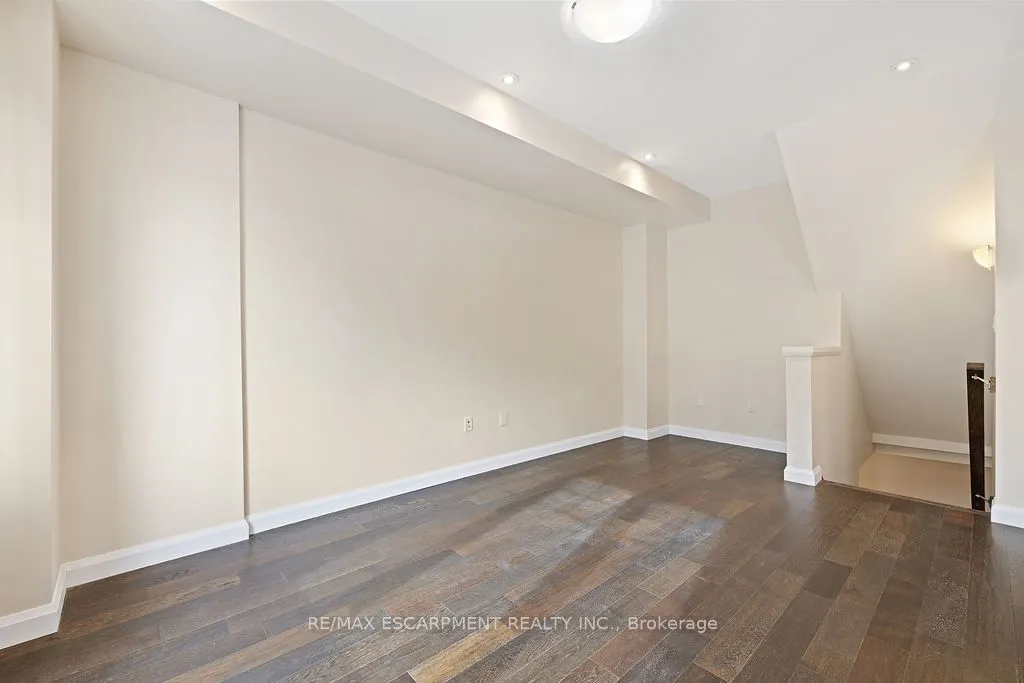 1169 Garner Road E, #33