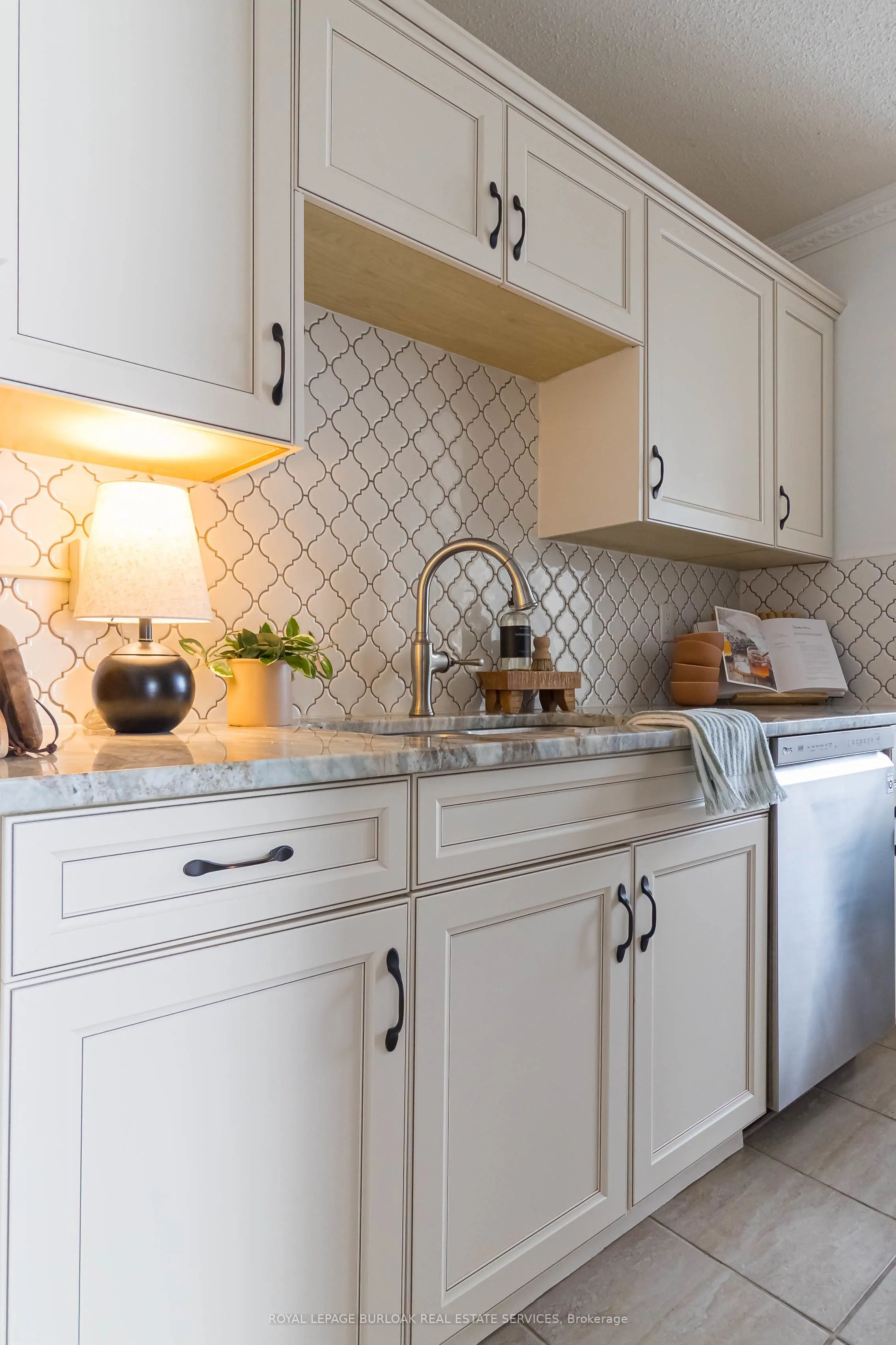 222 Jackson Street W, #1003