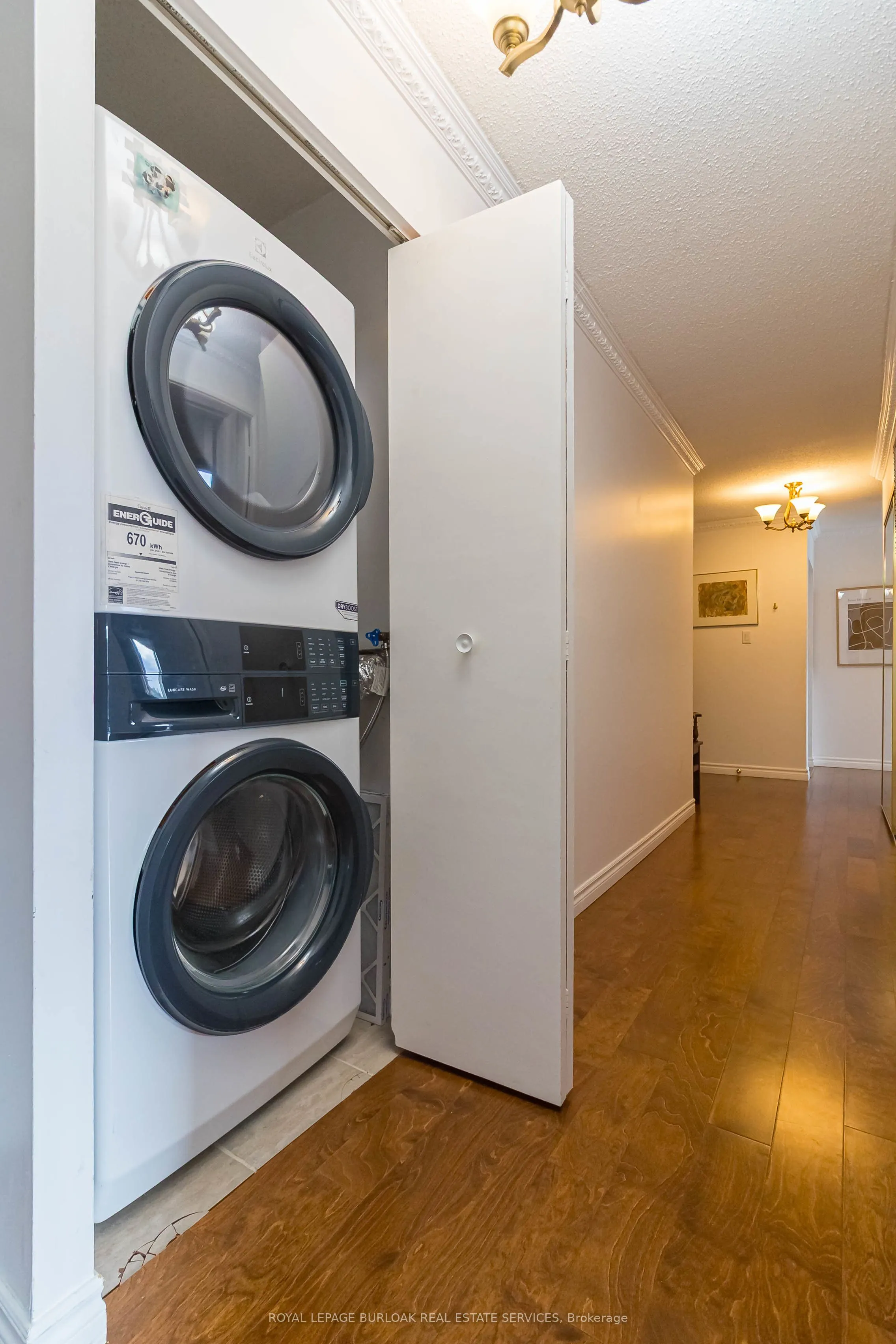 222 Jackson Street W, #1003