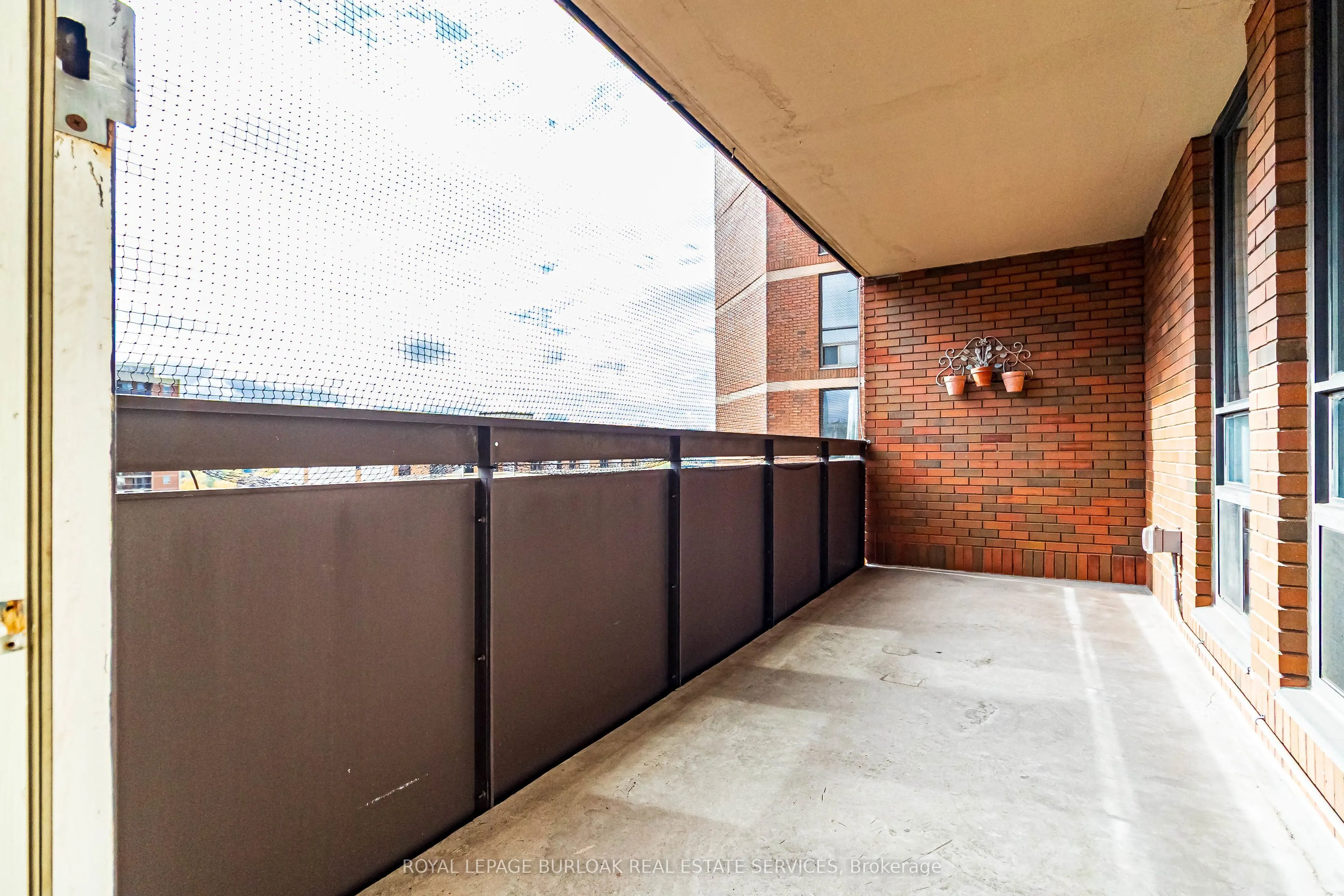 222 Jackson Street W, #1003