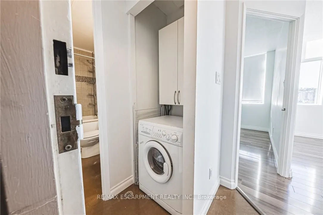 36 JAMES Street S, #1205