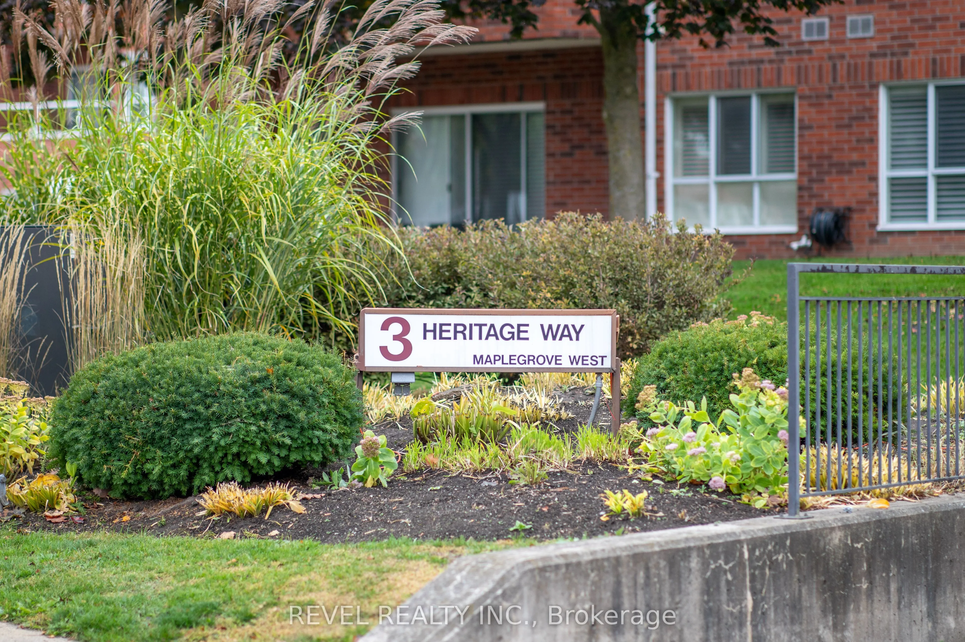 3 Heritage Way, #306