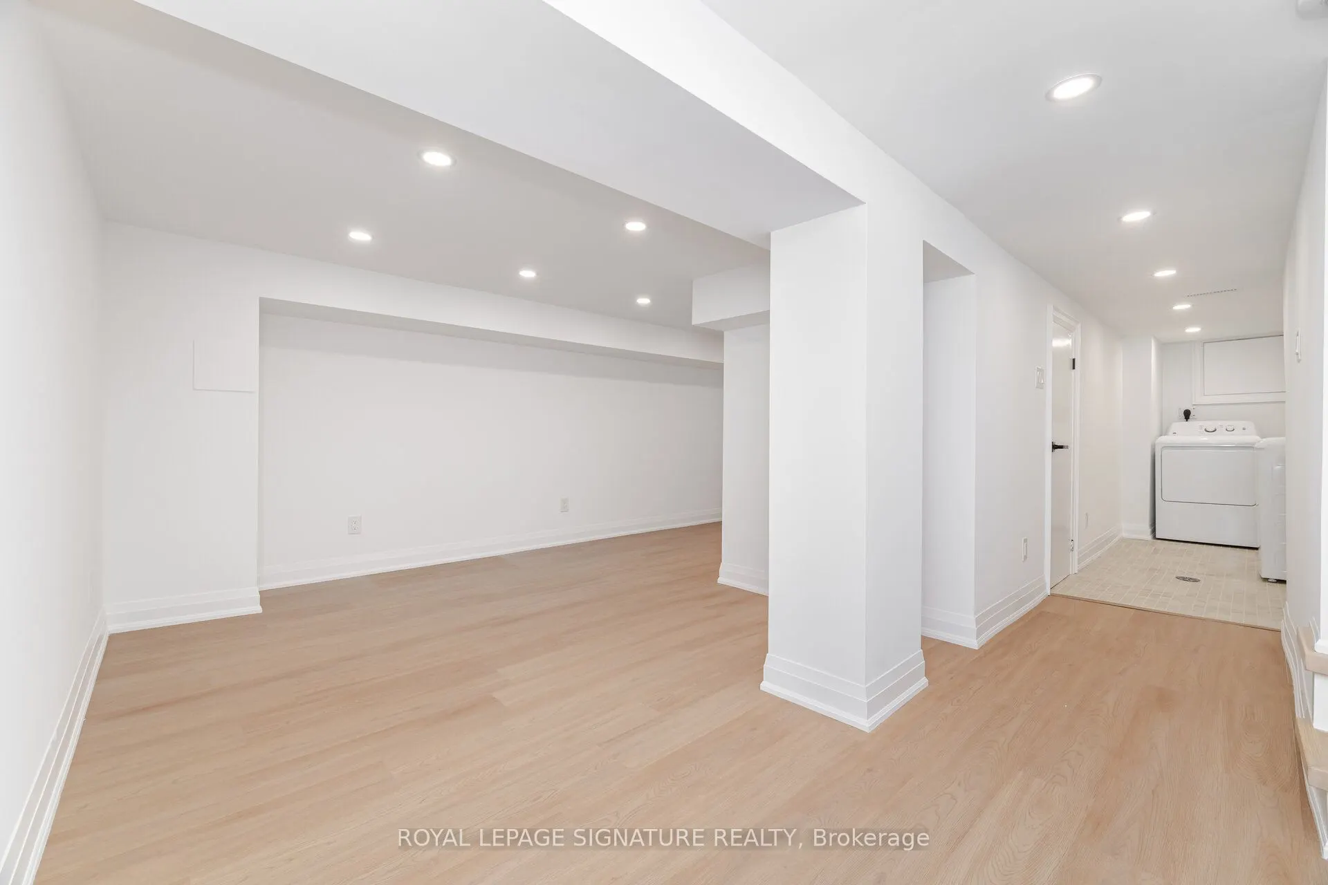 285 Charlton Avenue W