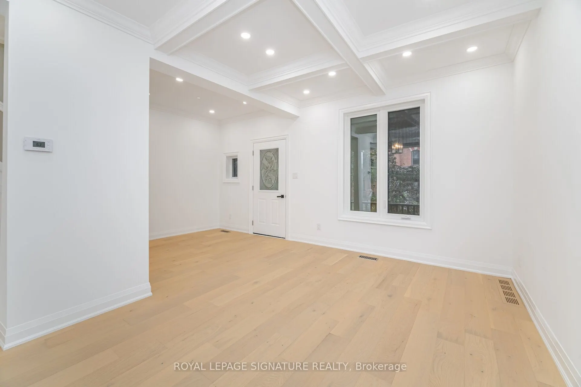 285 Charlton Avenue W