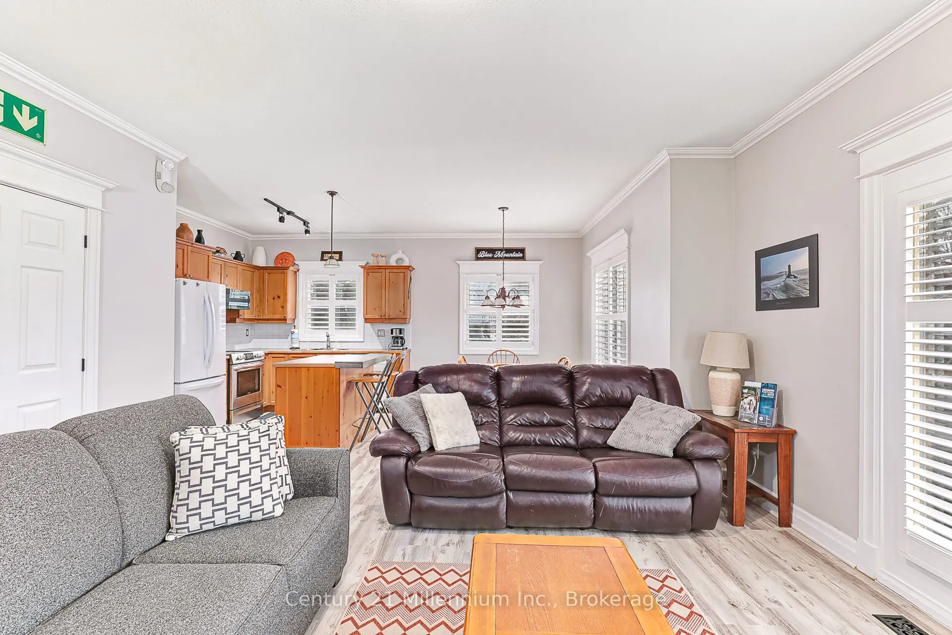 184 Snowbridge Way, #120