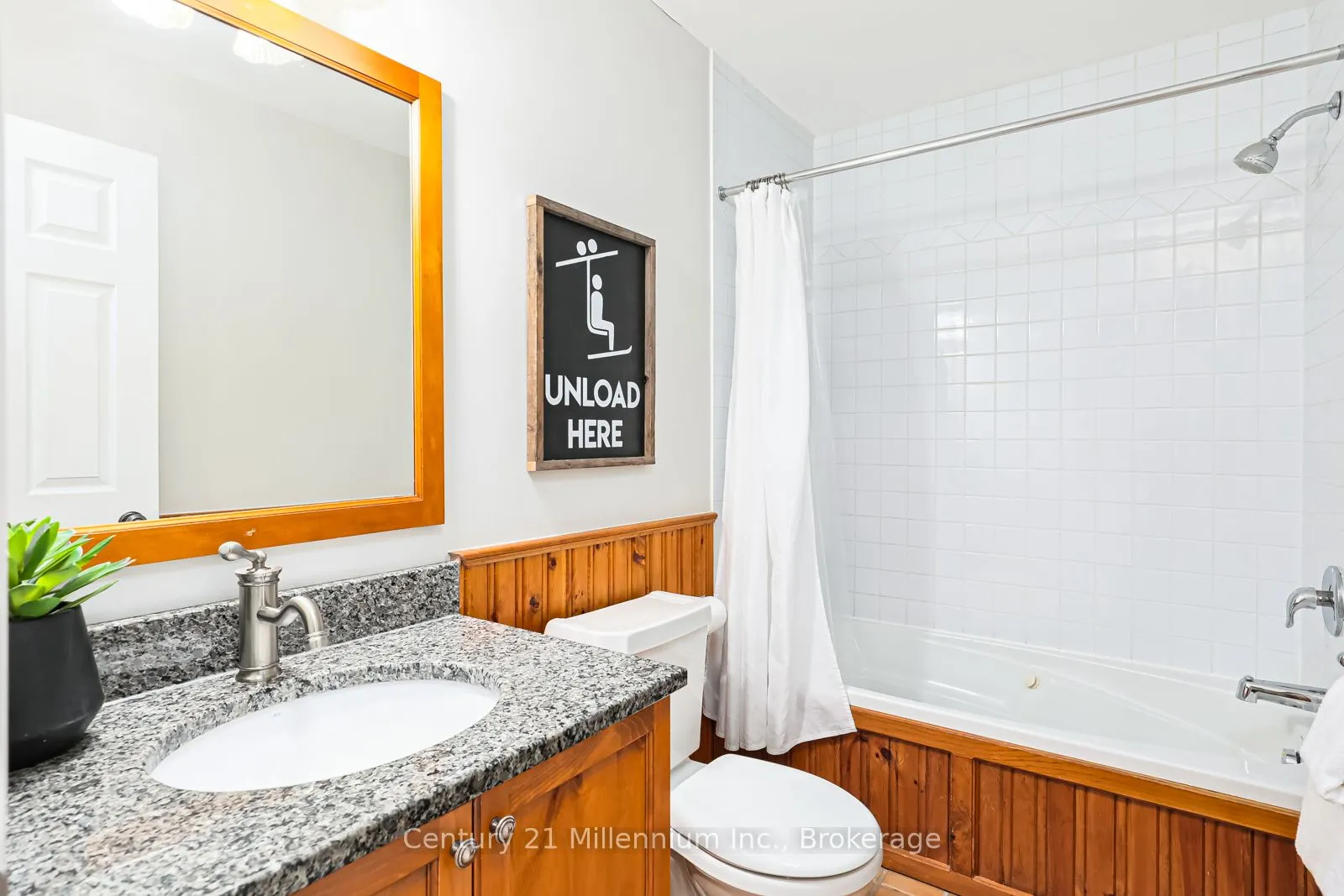 184 Snowbridge Way, #120